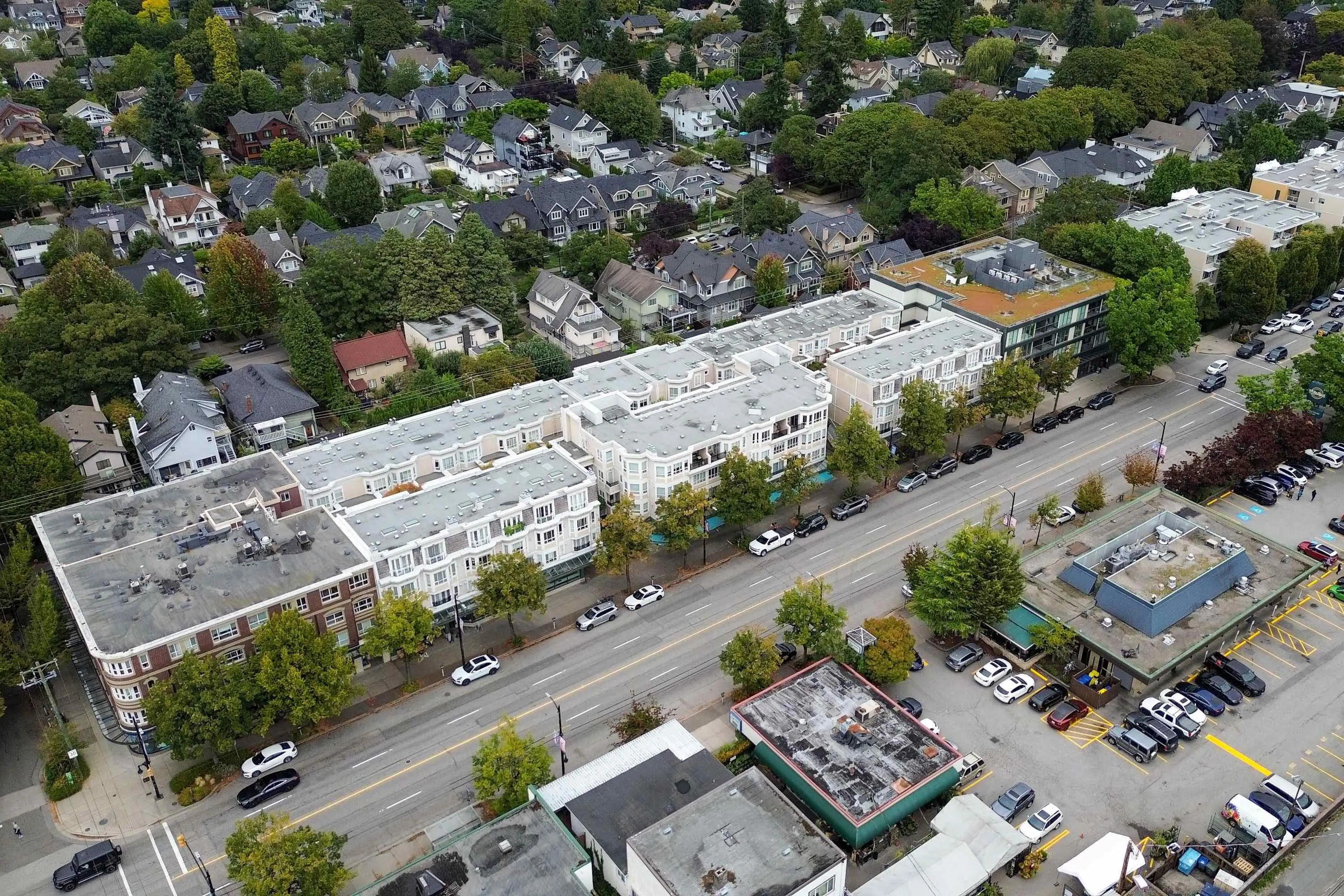 208 2545 W Broadway