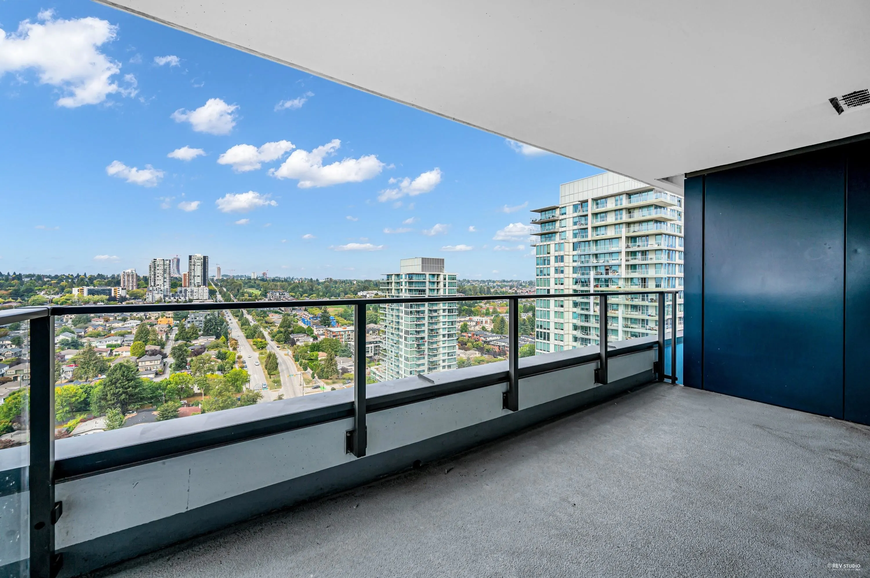 2504 8189 Cambie Street
