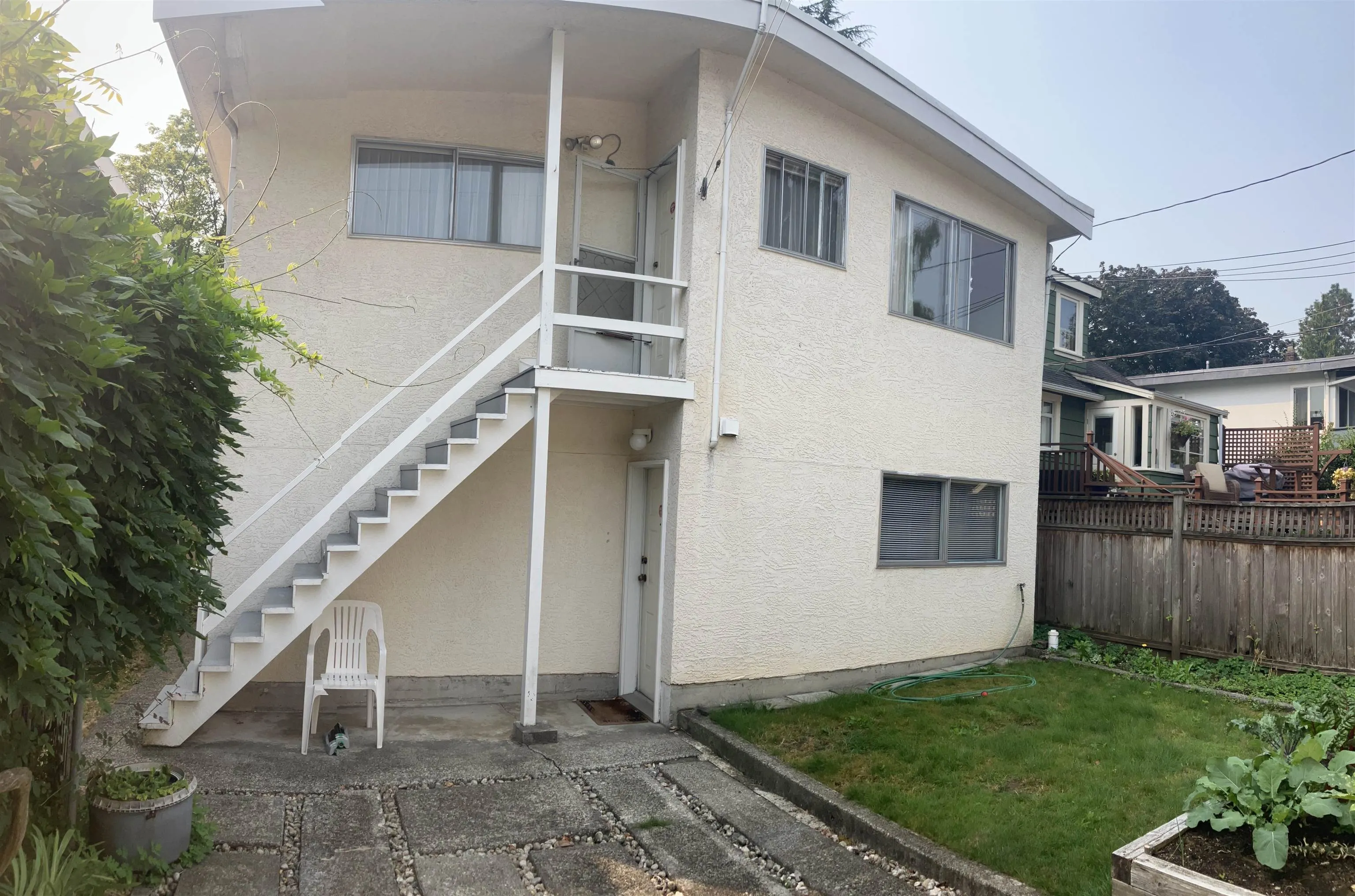 3527 W King Edward Avenue