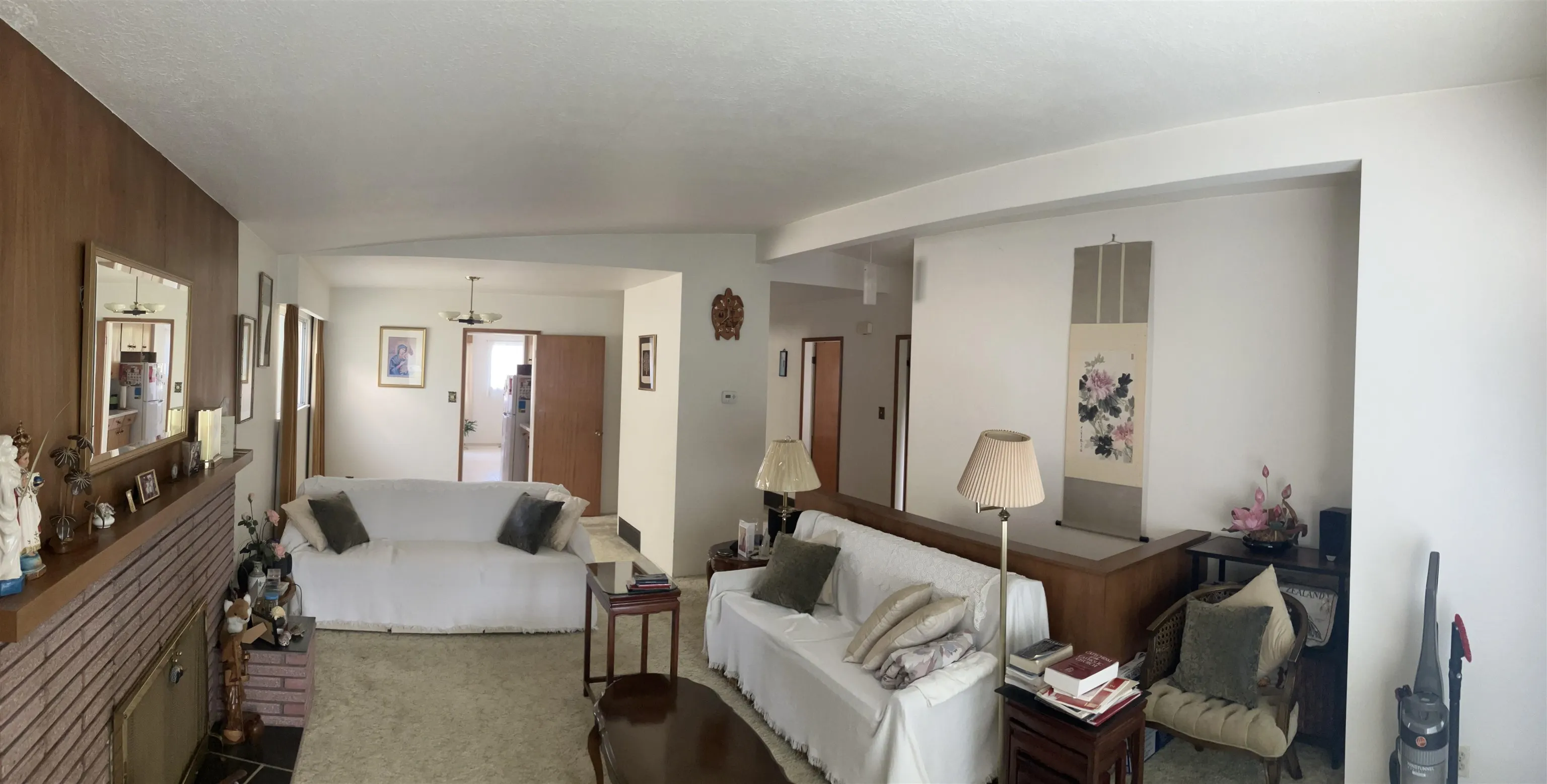 3527 W King Edward Avenue