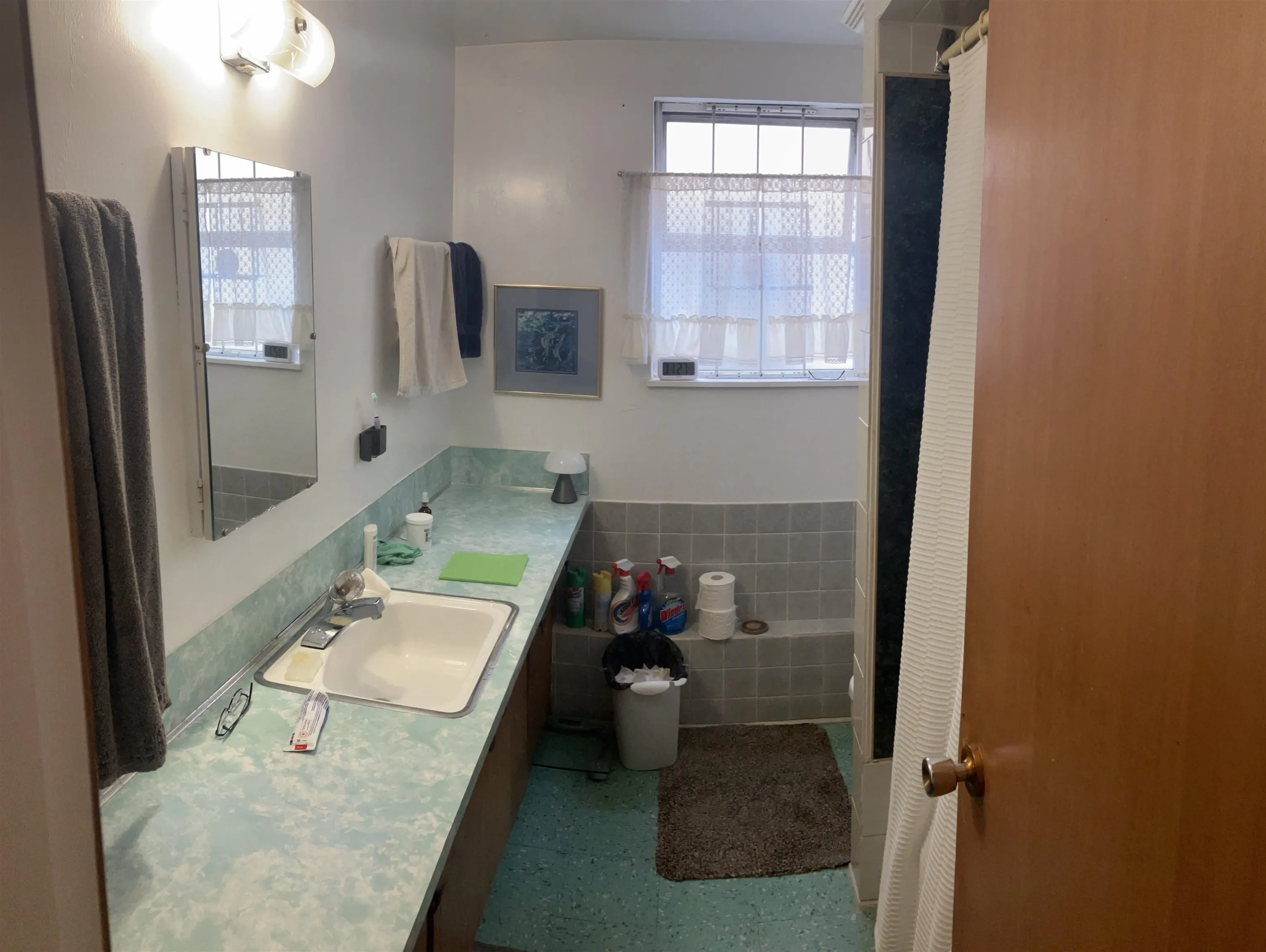 3527 W King Edward Avenue