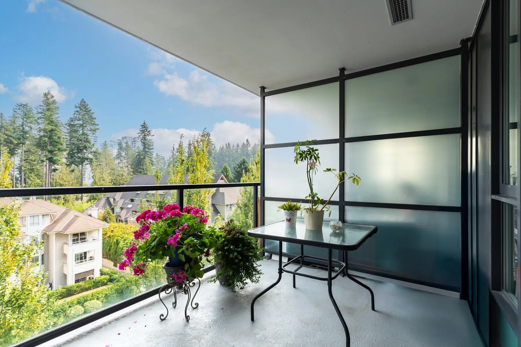 602 1178 Heffley Crescent
