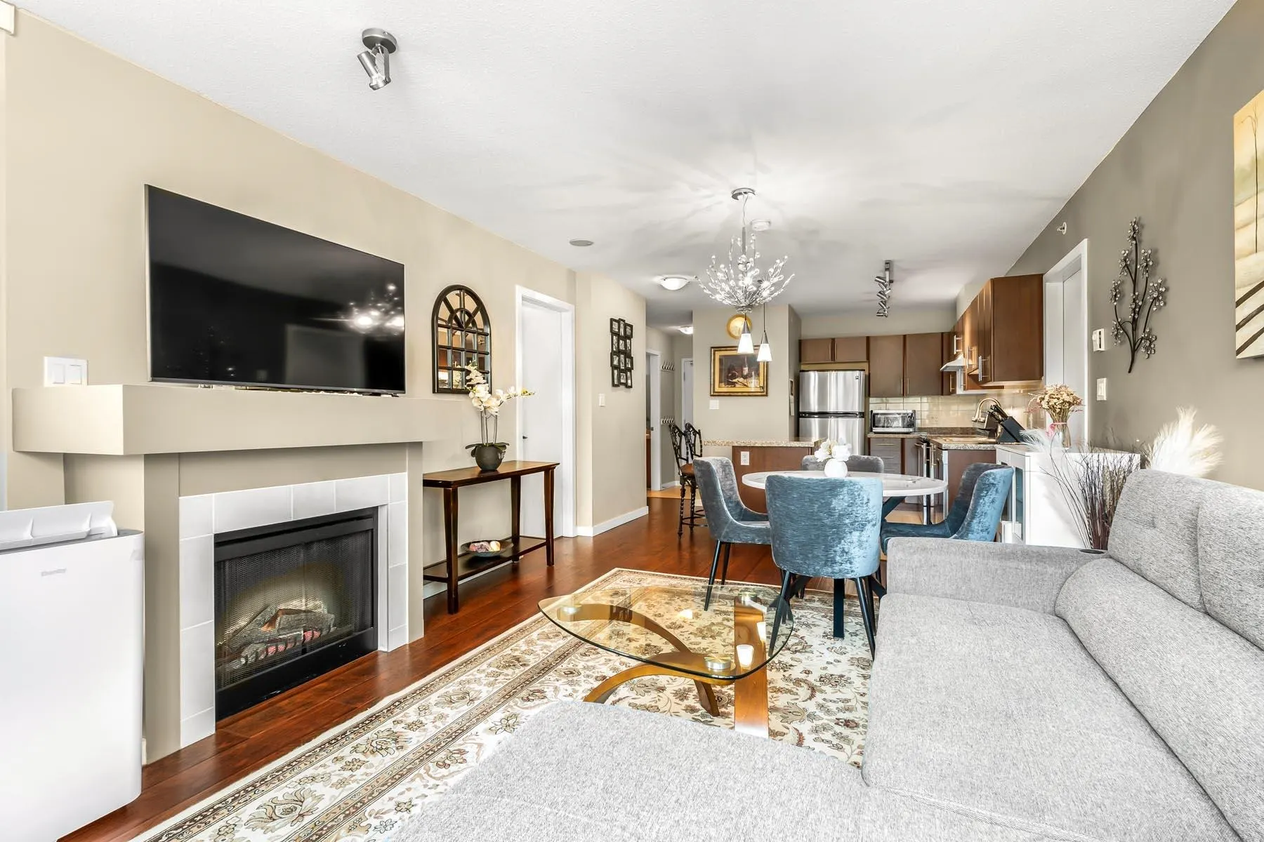 602 1178 Heffley Crescent
