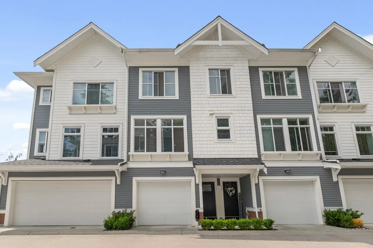 11 24021 110 Avenue