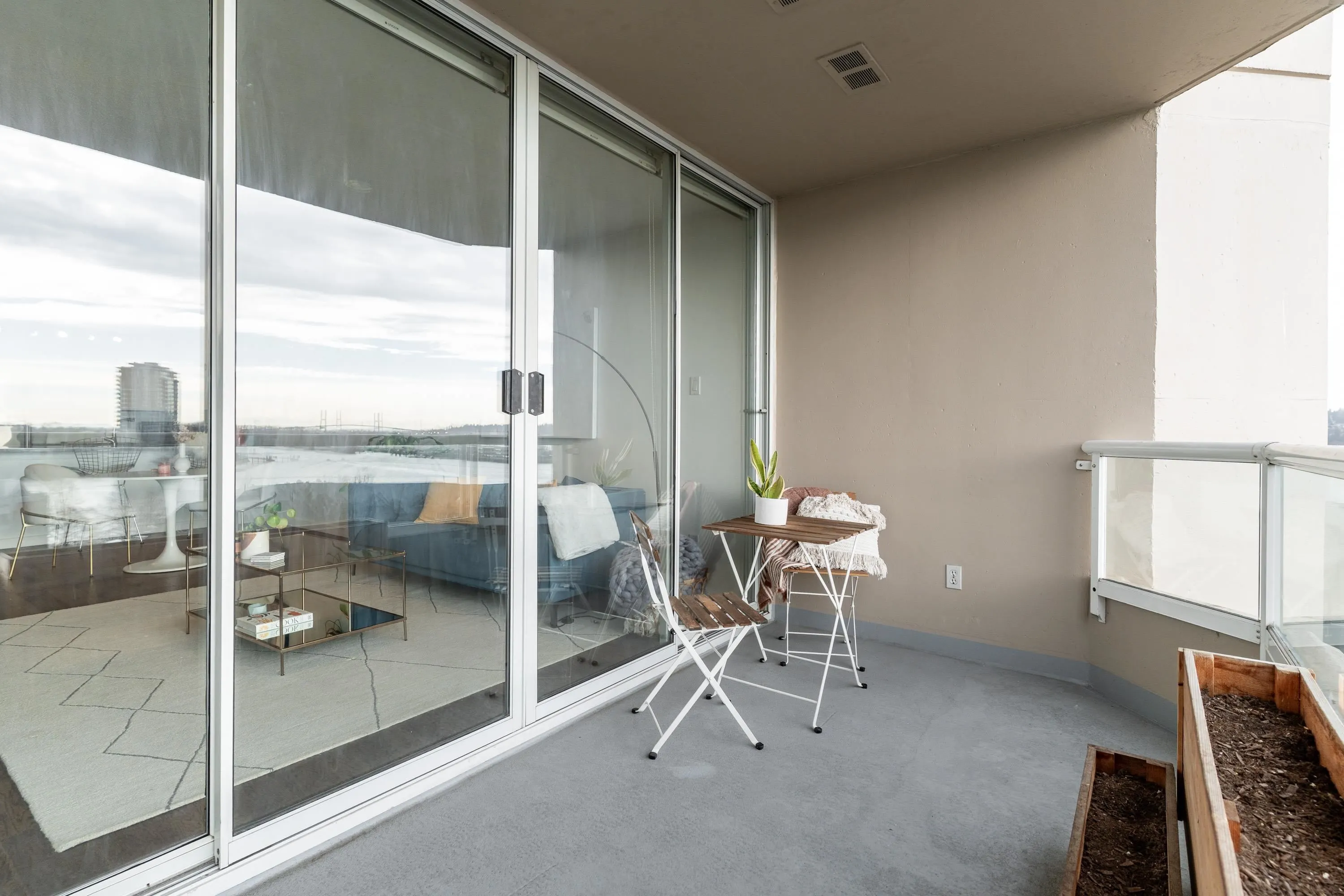 905 1065 Quayside Drive