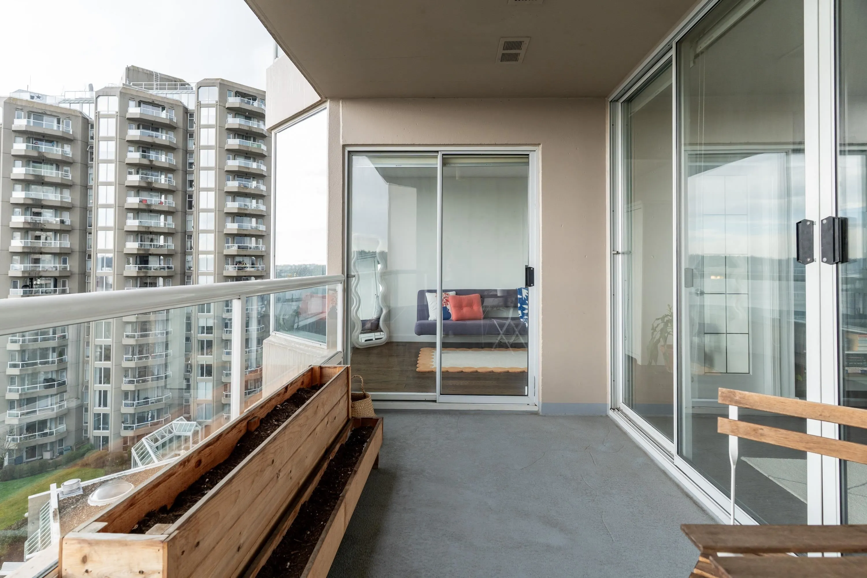 905 1065 Quayside Drive
