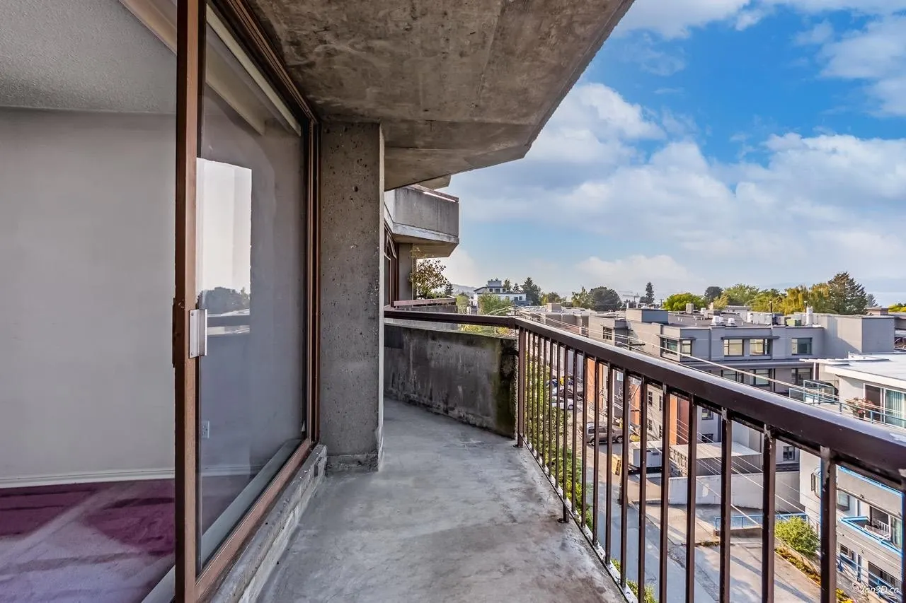 602 2445 W 3rd Avenue