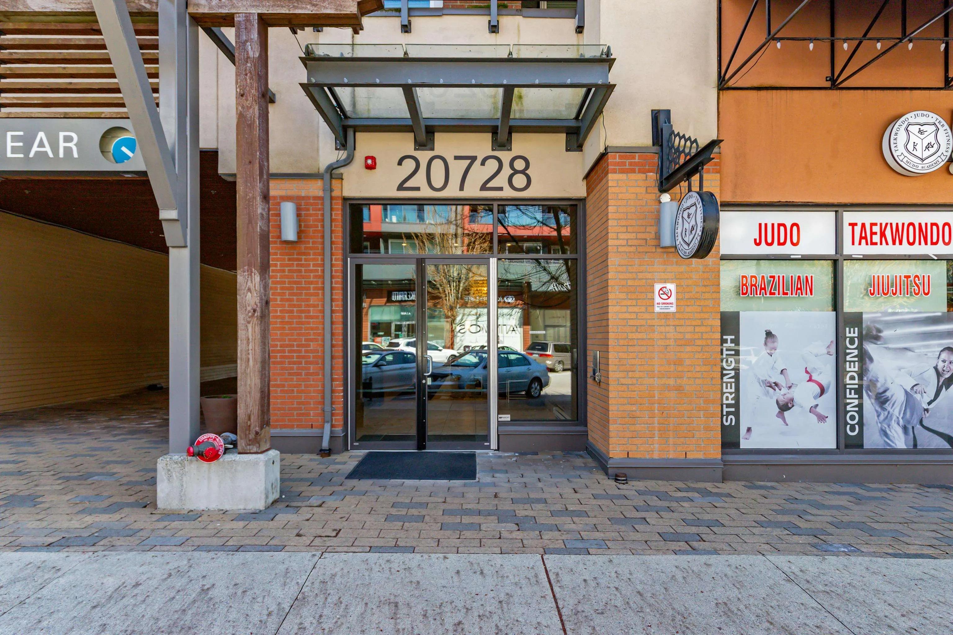 219 20728 Willoughby Town Centre Drive