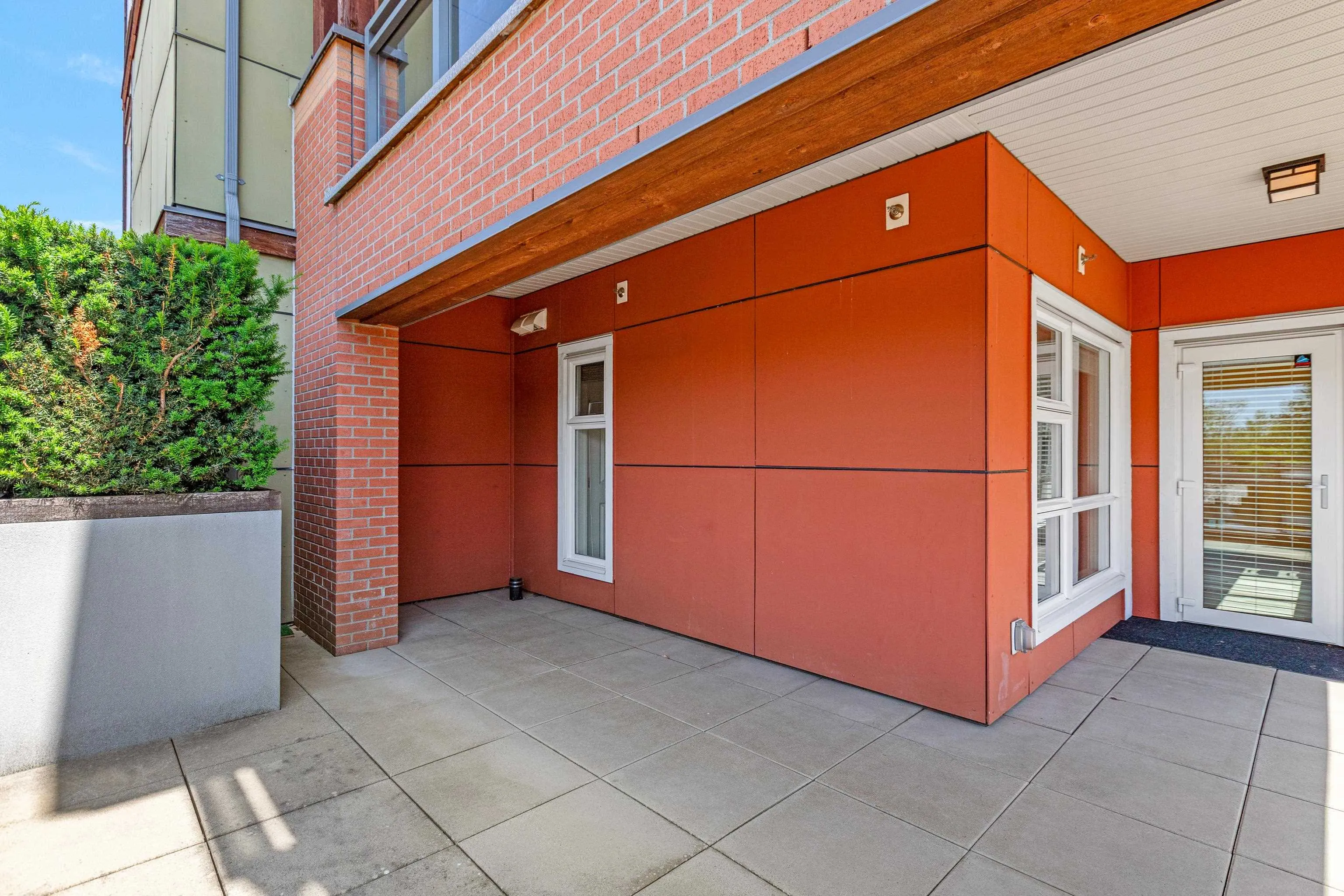 219 20728 Willoughby Town Centre Drive