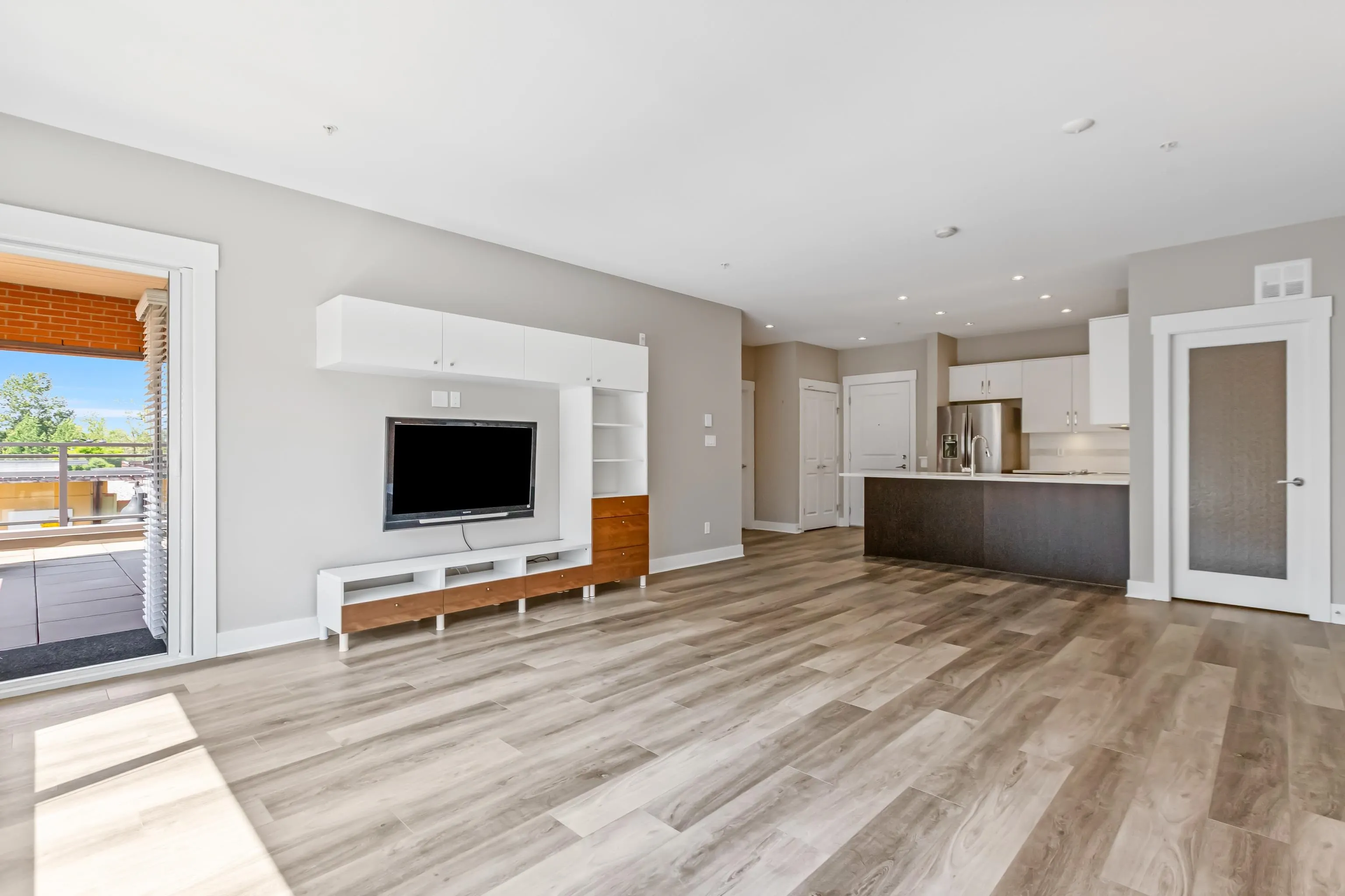 219 20728 Willoughby Town Centre Drive