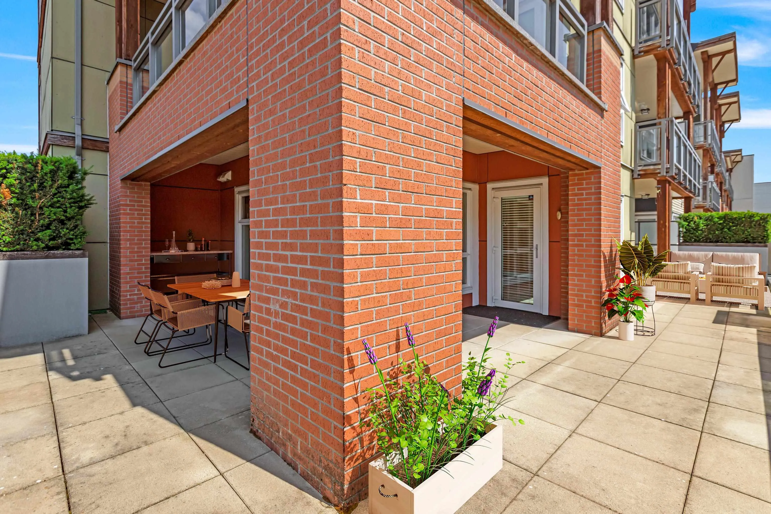219 20728 Willoughby Town Centre Drive