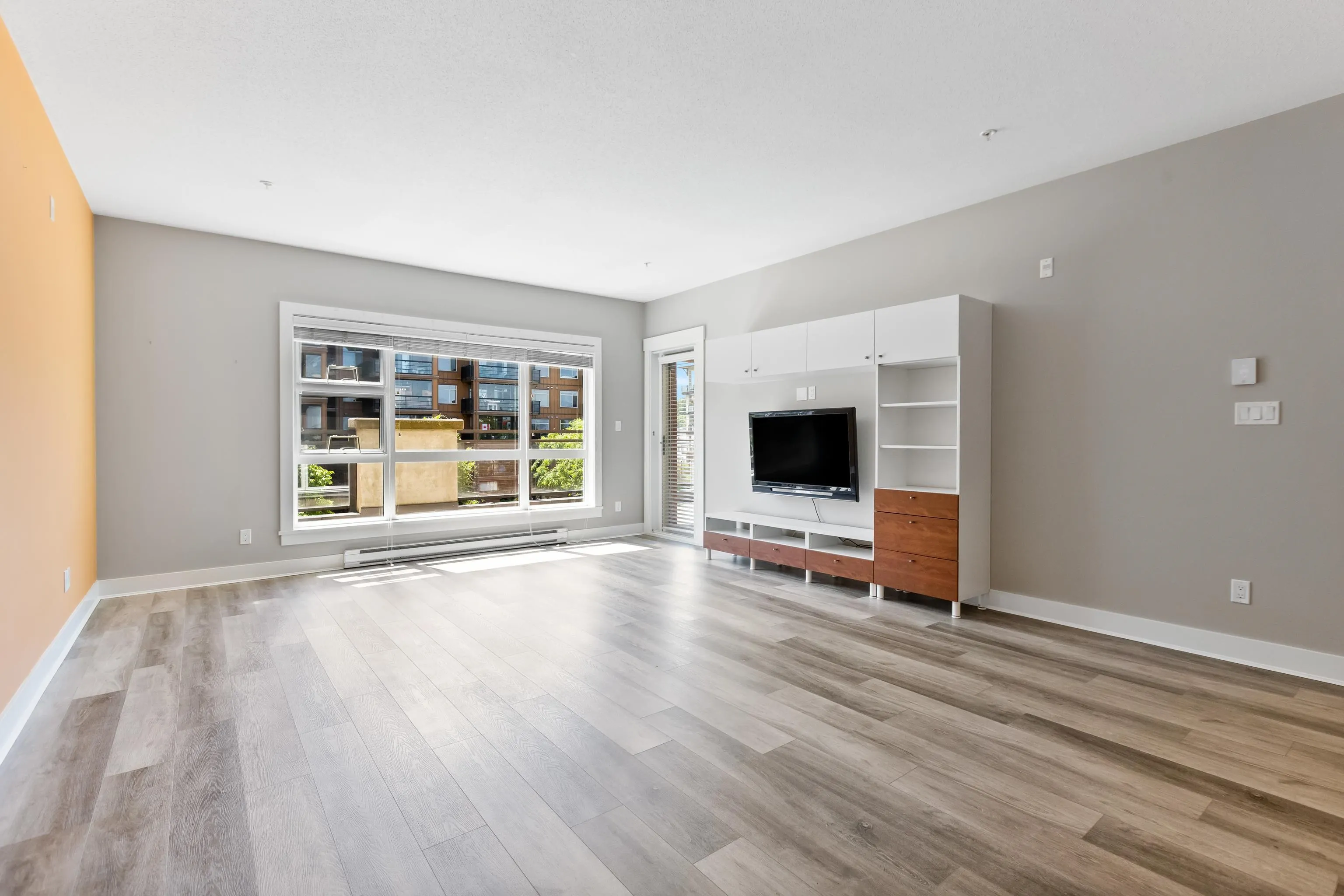 219 20728 Willoughby Town Centre Drive
