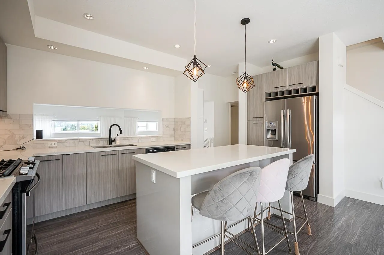 17 14057 60a Avenue