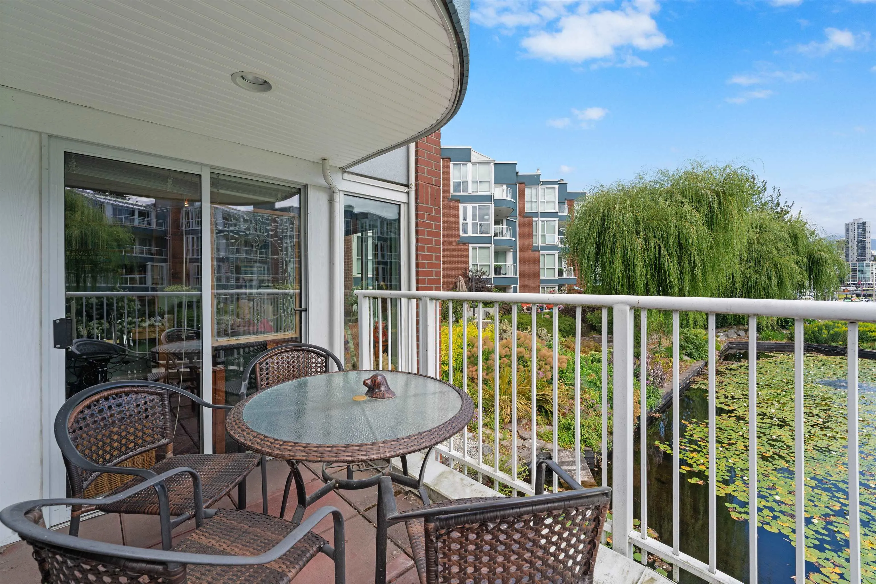 1525 Mariner Walk