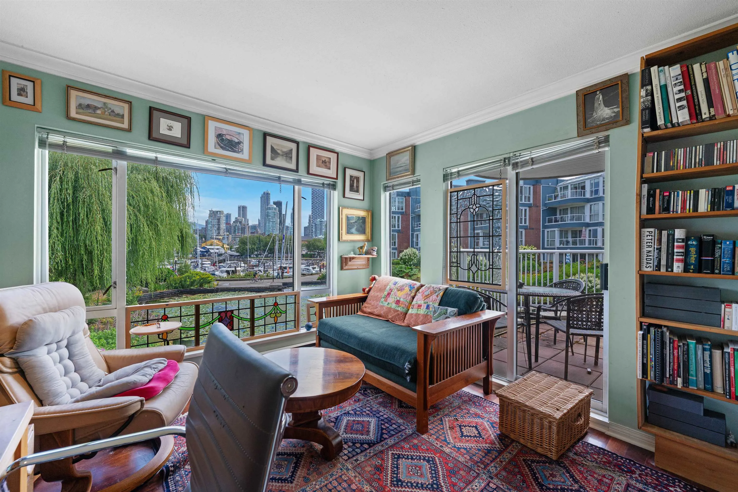 1525 Mariner Walk