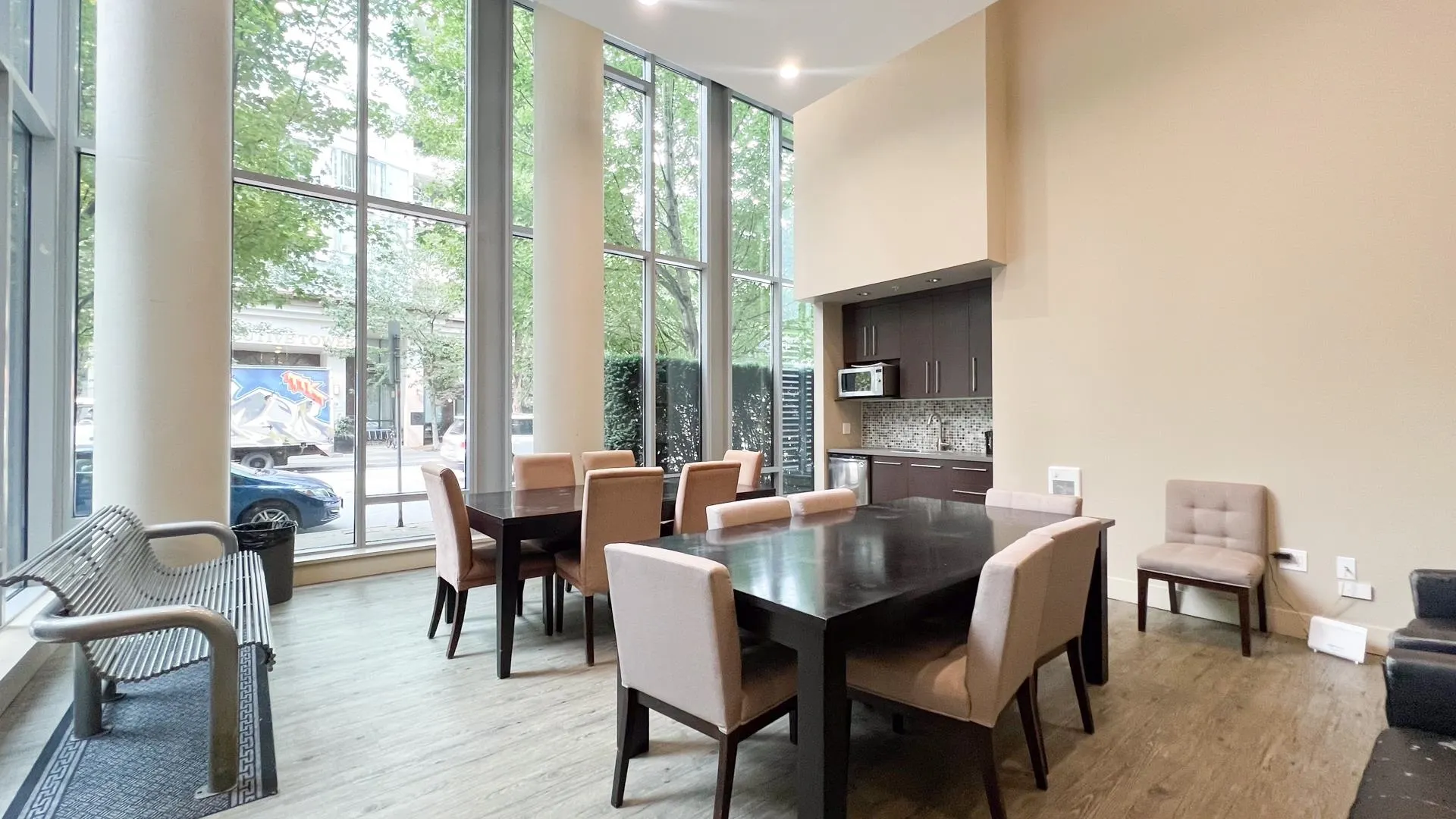 1708 5900 Alderbridge Way