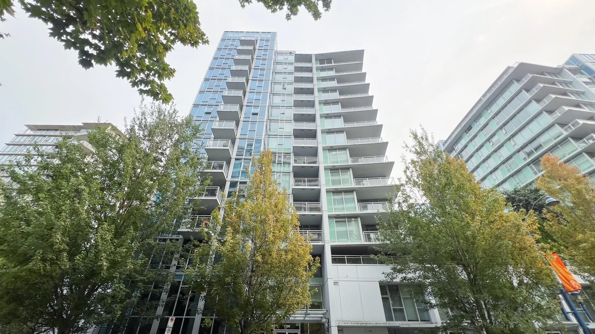 1708 5900 Alderbridge Way