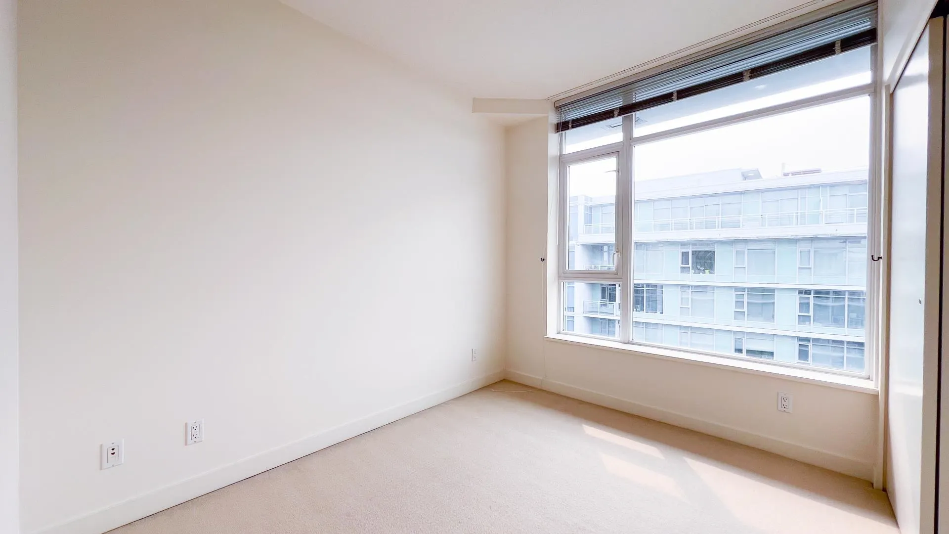 1708 5900 Alderbridge Way