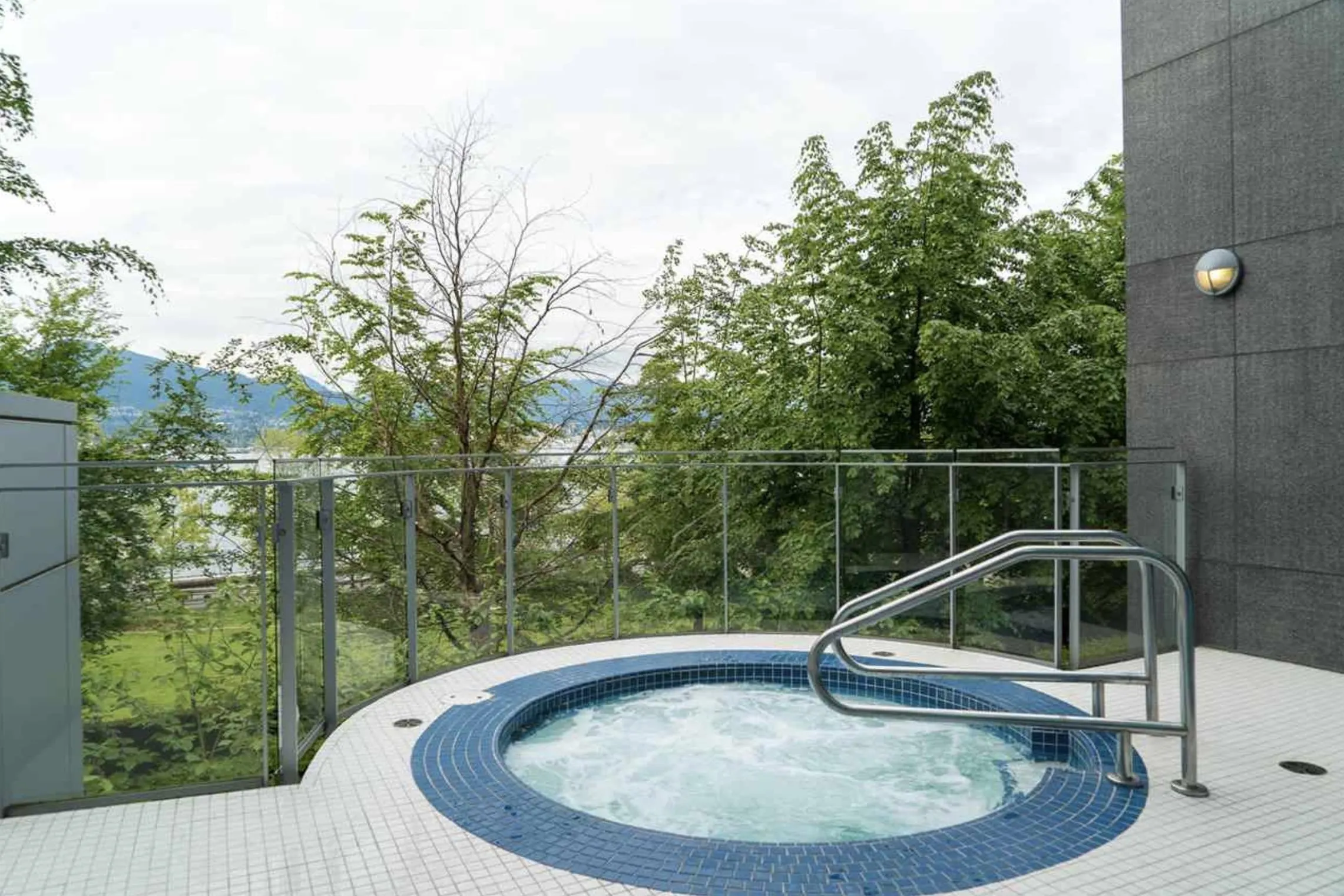 201 1233 W Cordova Street