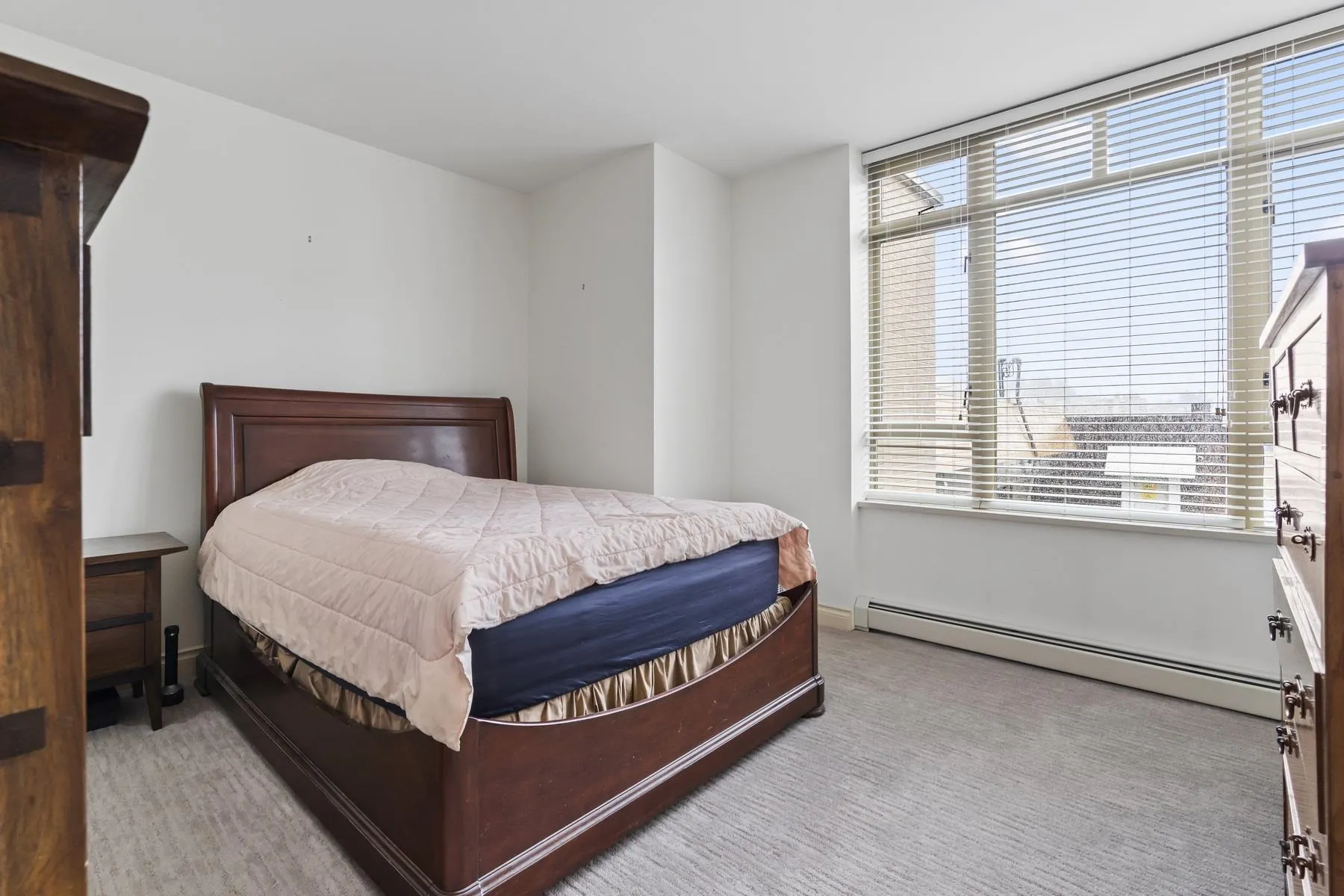 205 1896 Marine Drive