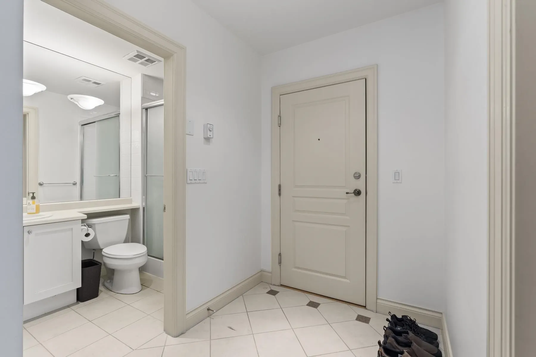 205 1896 Marine Drive