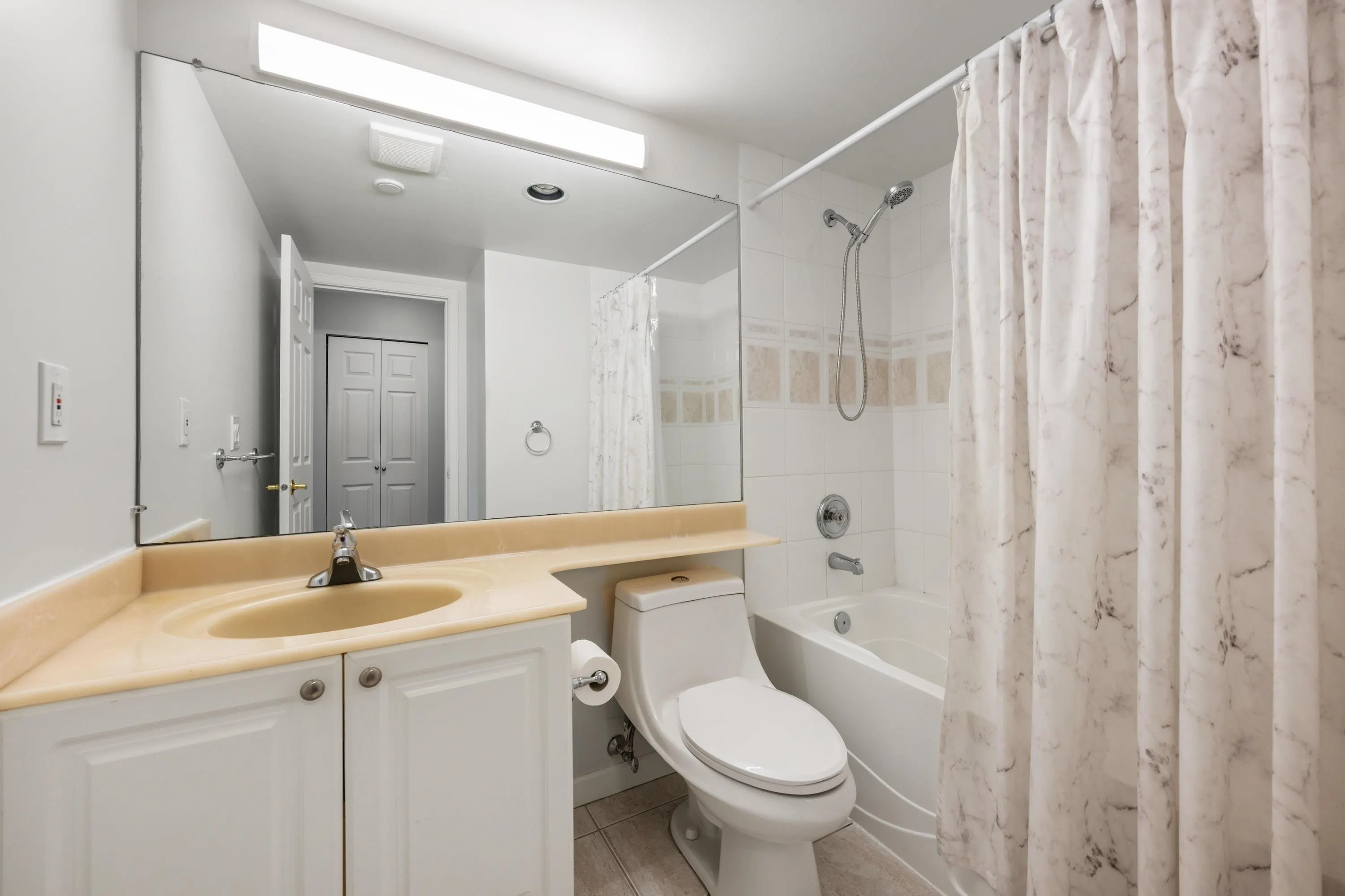 1104 1185 Quayside Drive