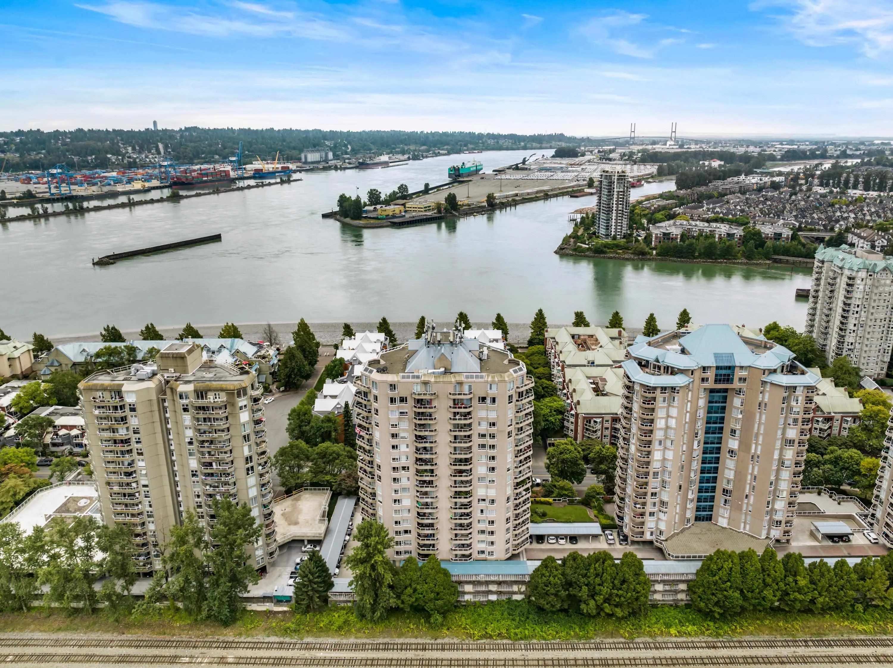 1104 1185 Quayside Drive