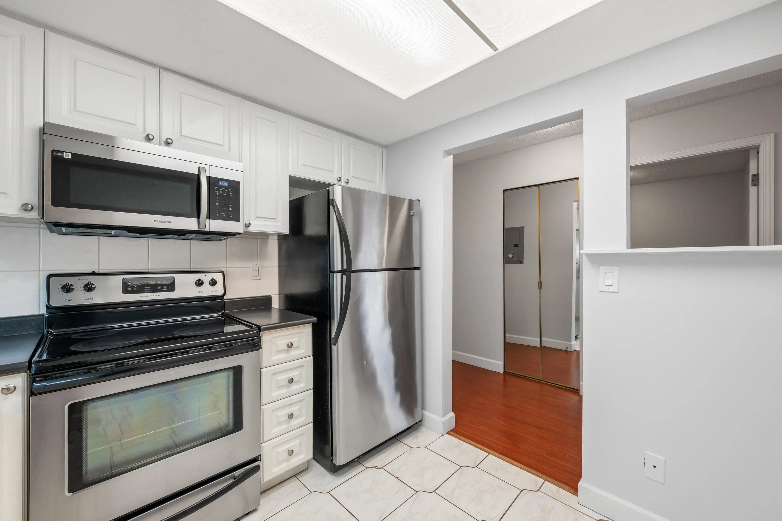 1104 1185 Quayside Drive