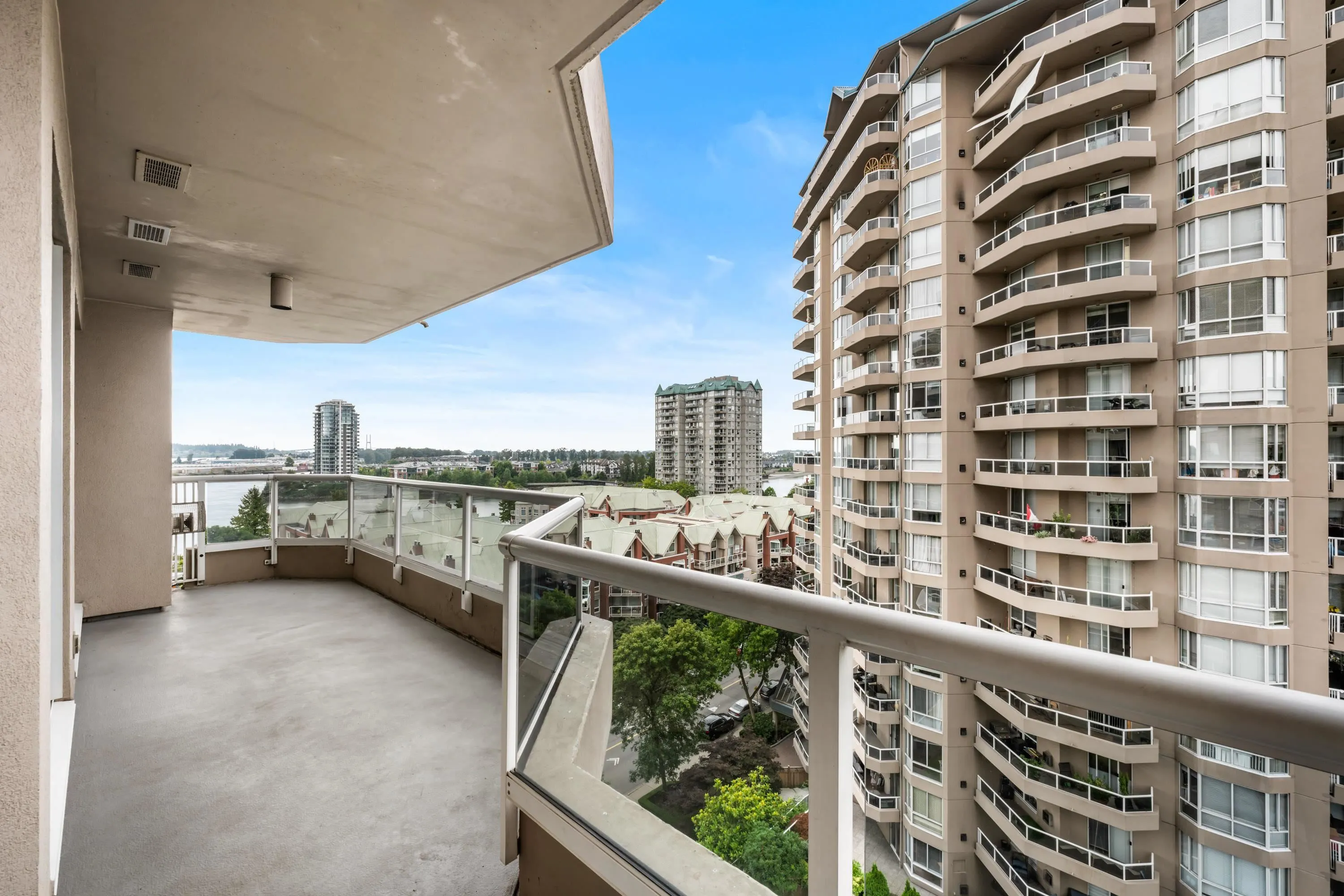 1104 1185 Quayside Drive