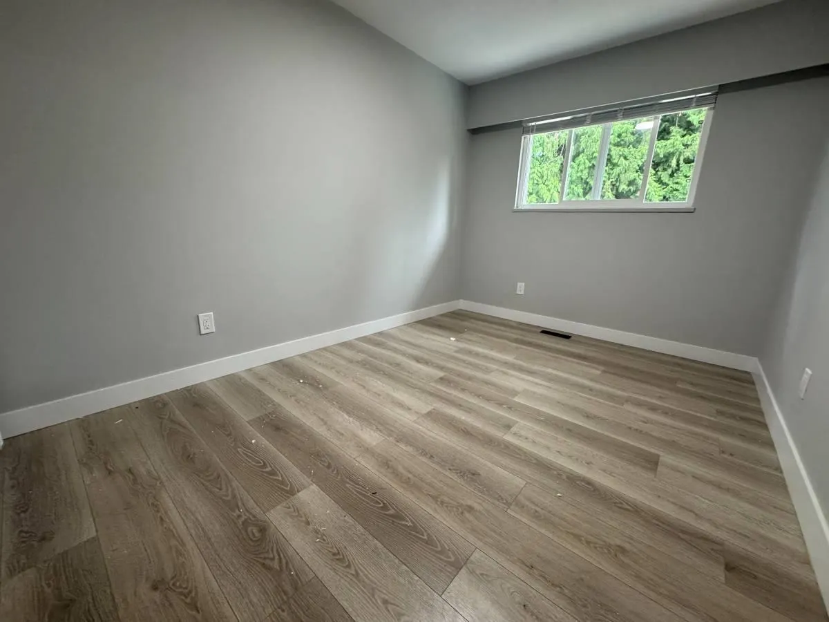 Upper 20809 117 Ave