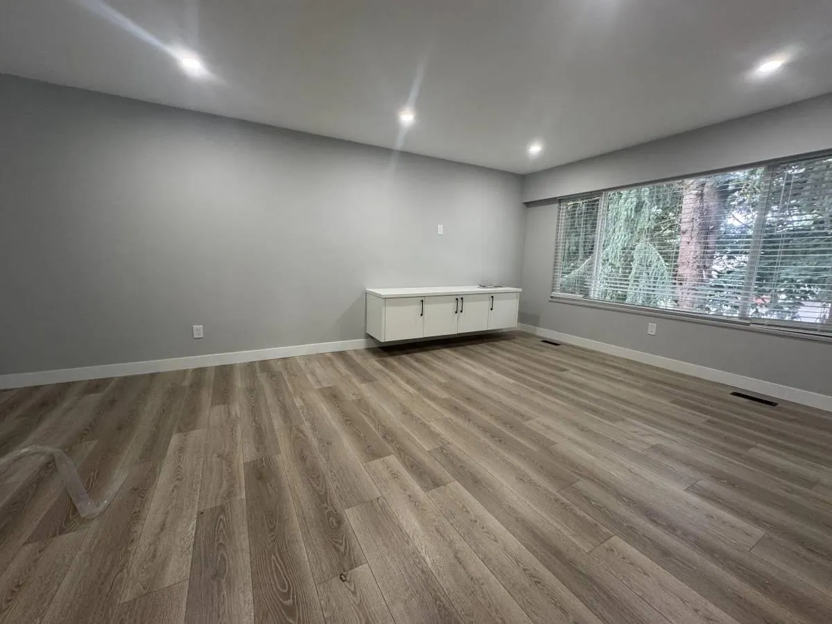 Upper 20809 117 Ave