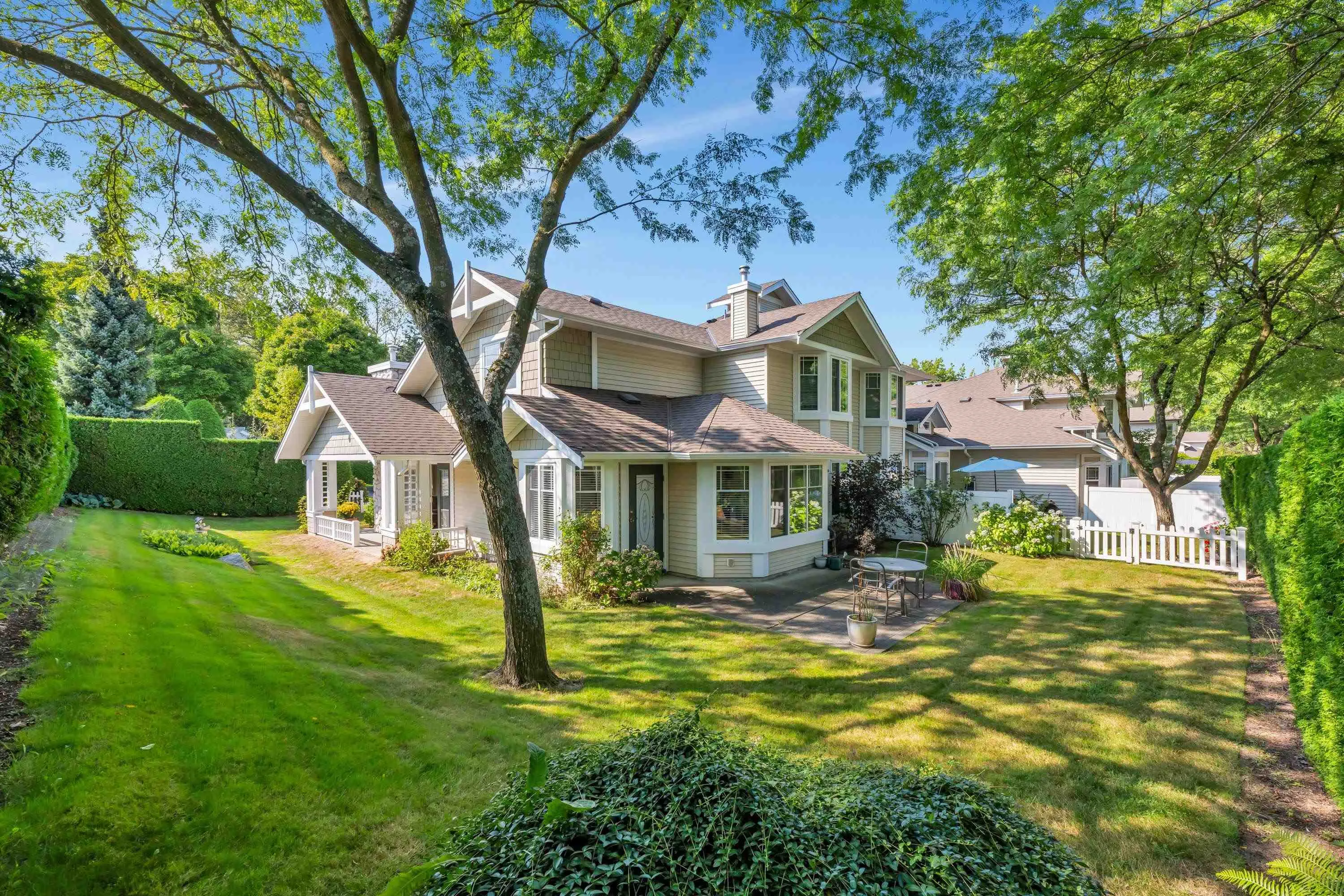 7 6488 168 Street