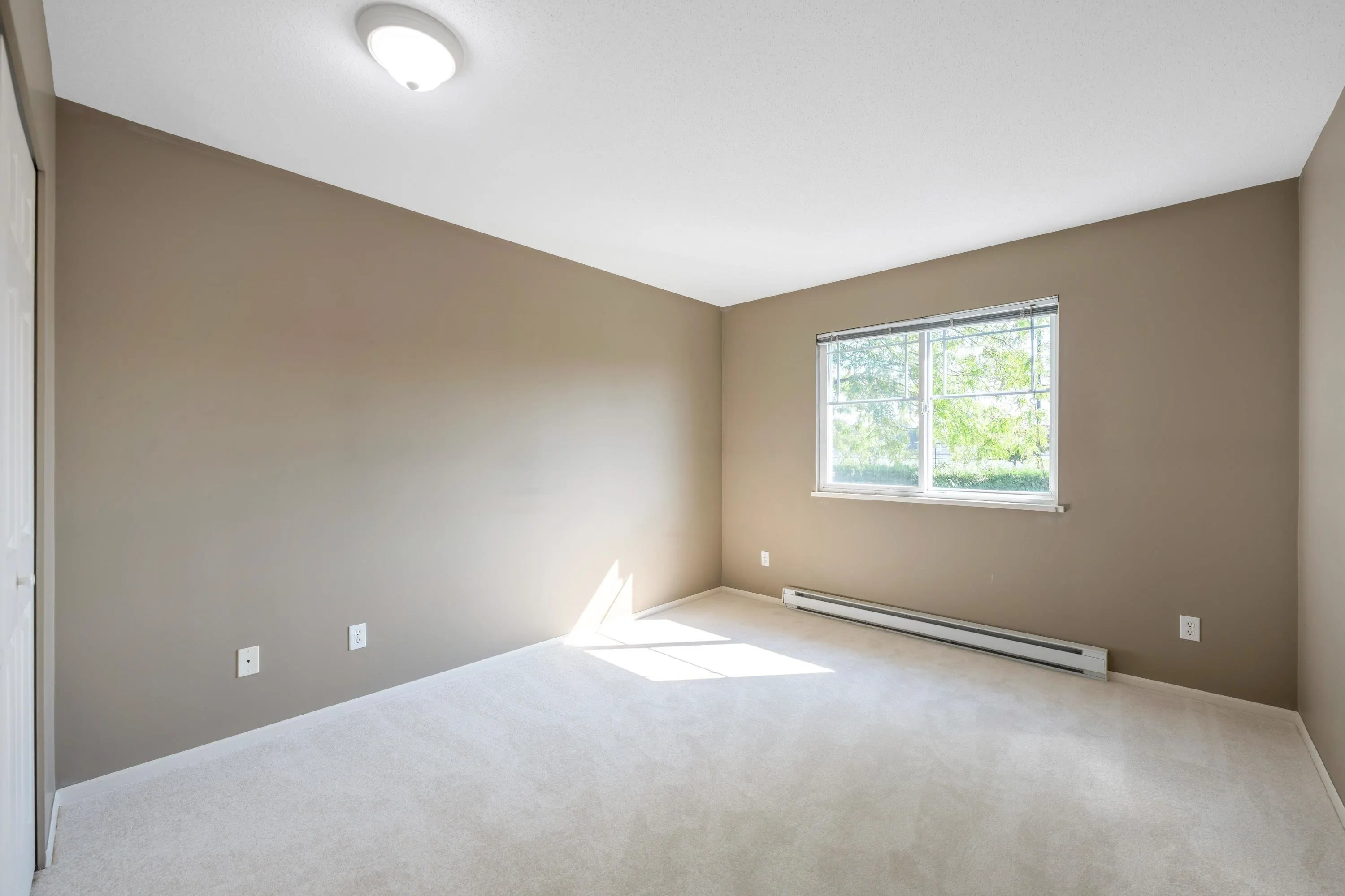 7 6488 168 Street