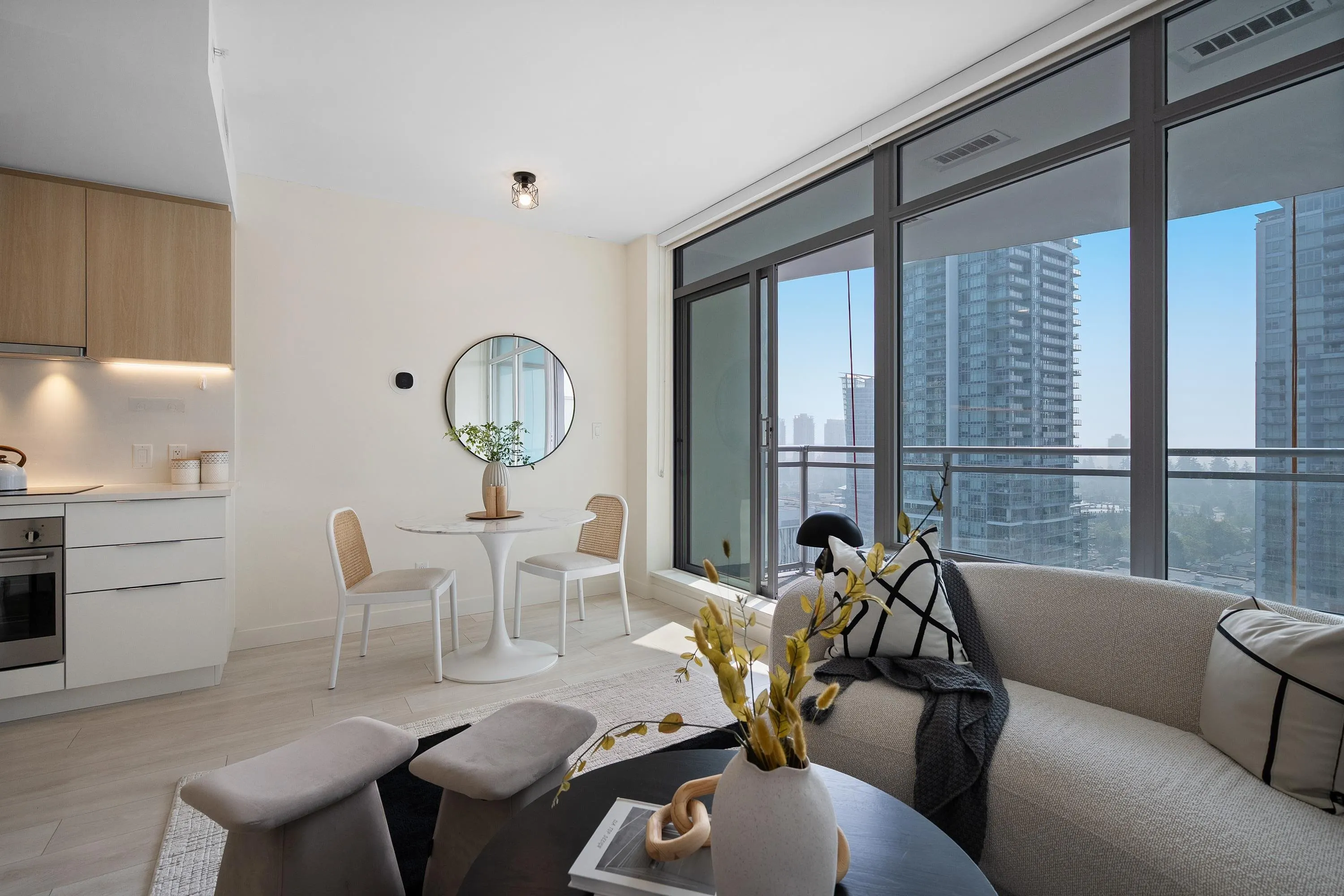 2106 13318 104 Avenue