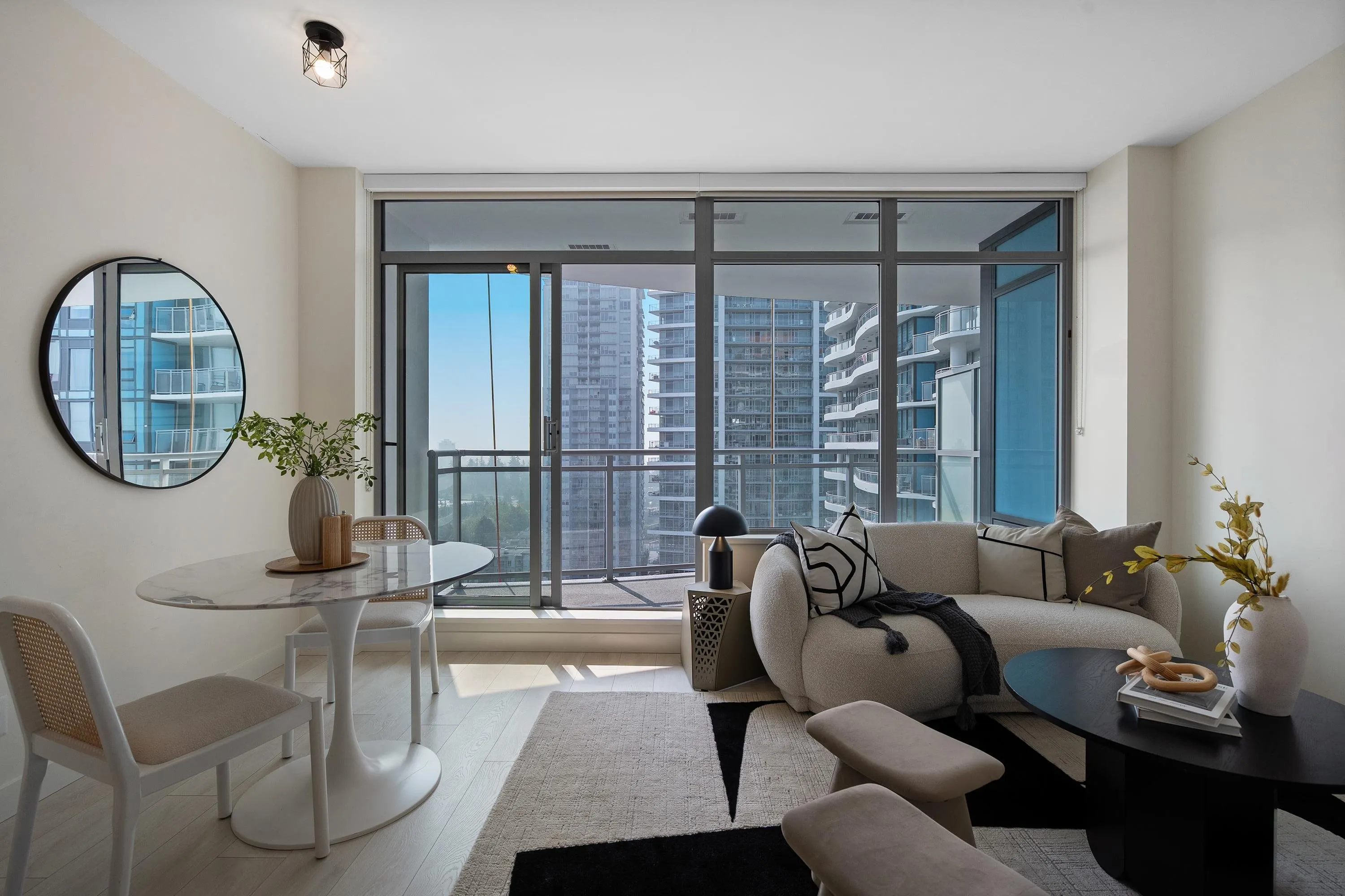 2106 13318 104 Avenue