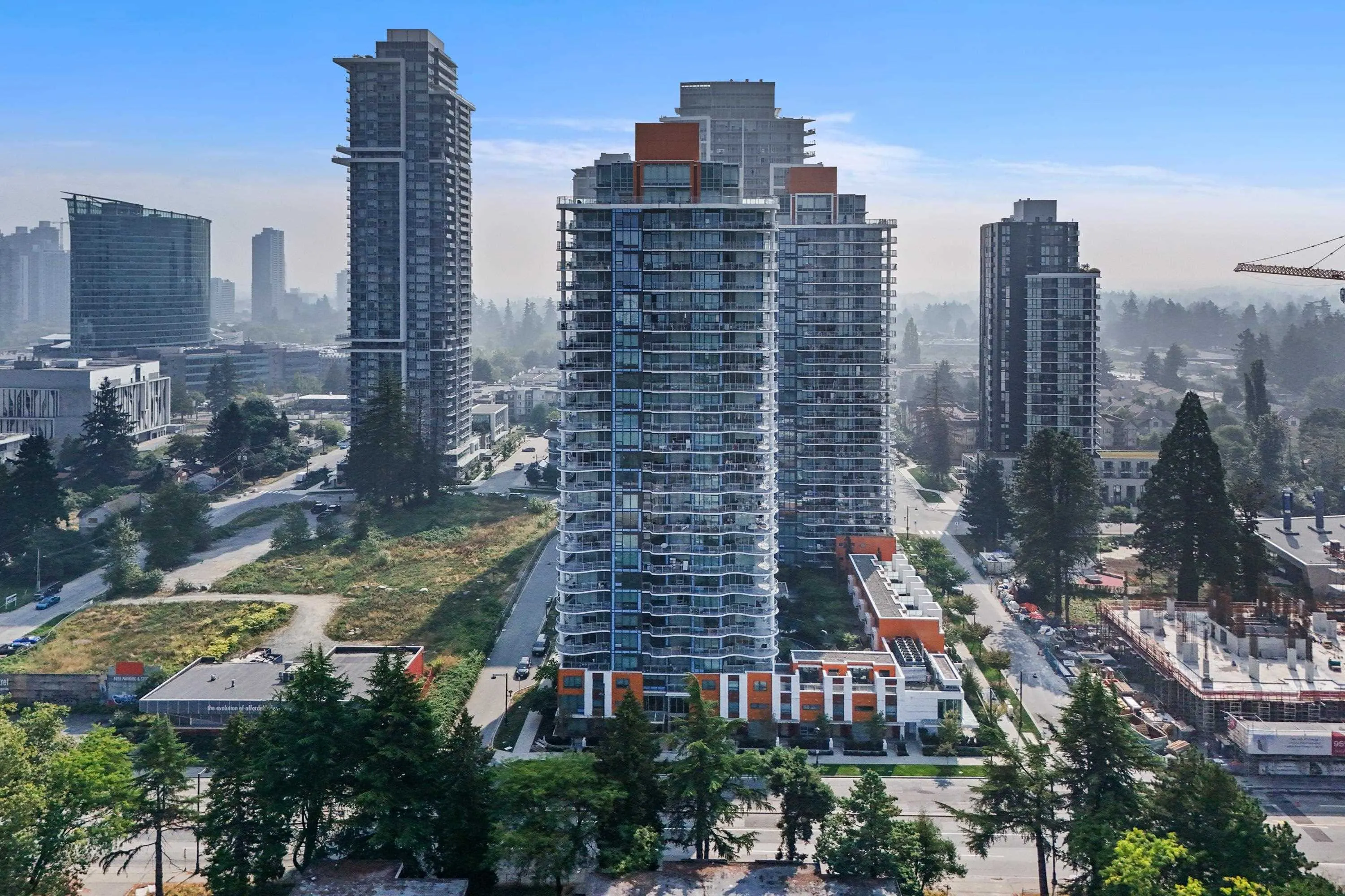 2106 13318 104 Avenue