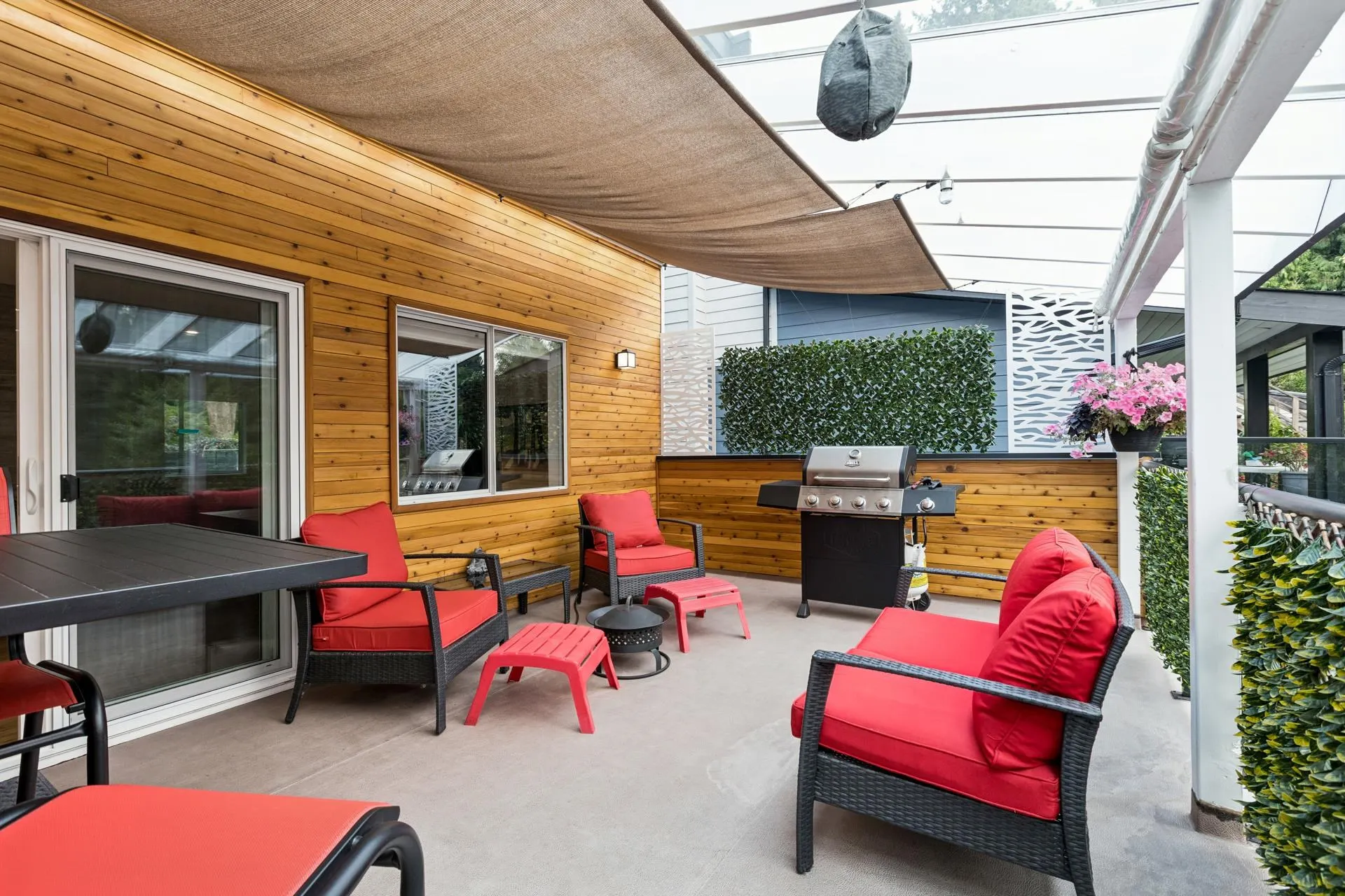 239 W 22nd Street