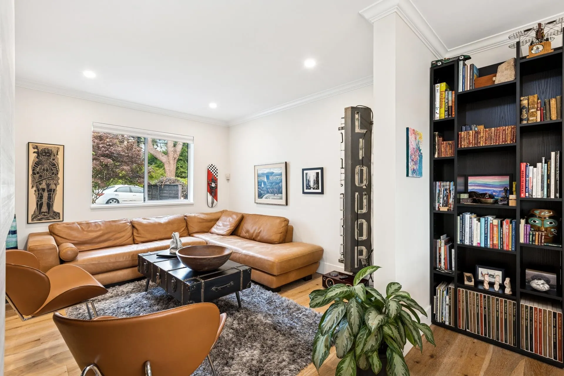 239 W 22nd Street