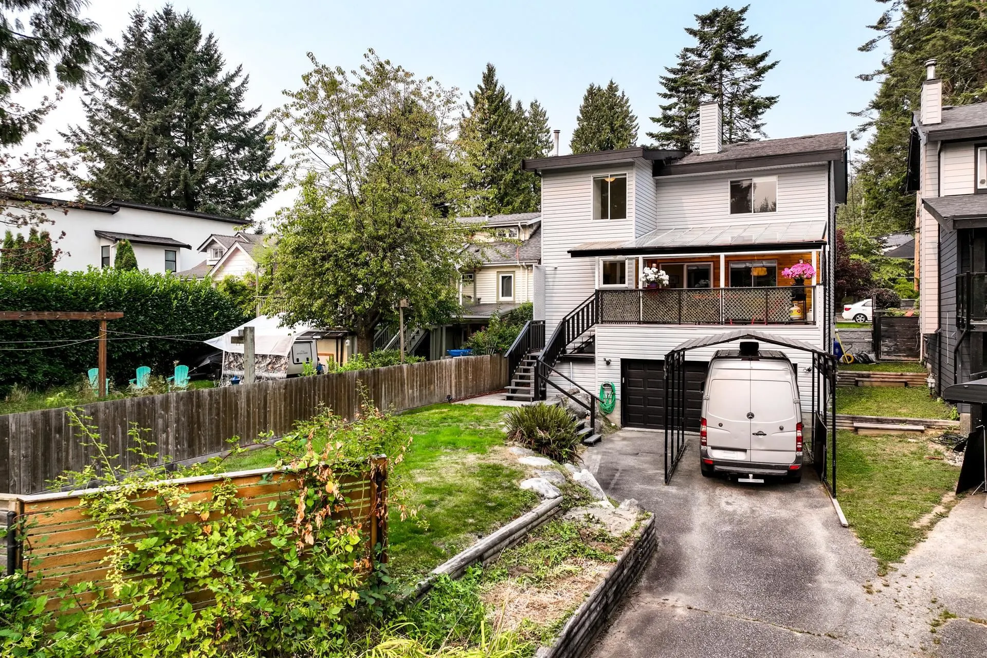 239 W 22nd Street
