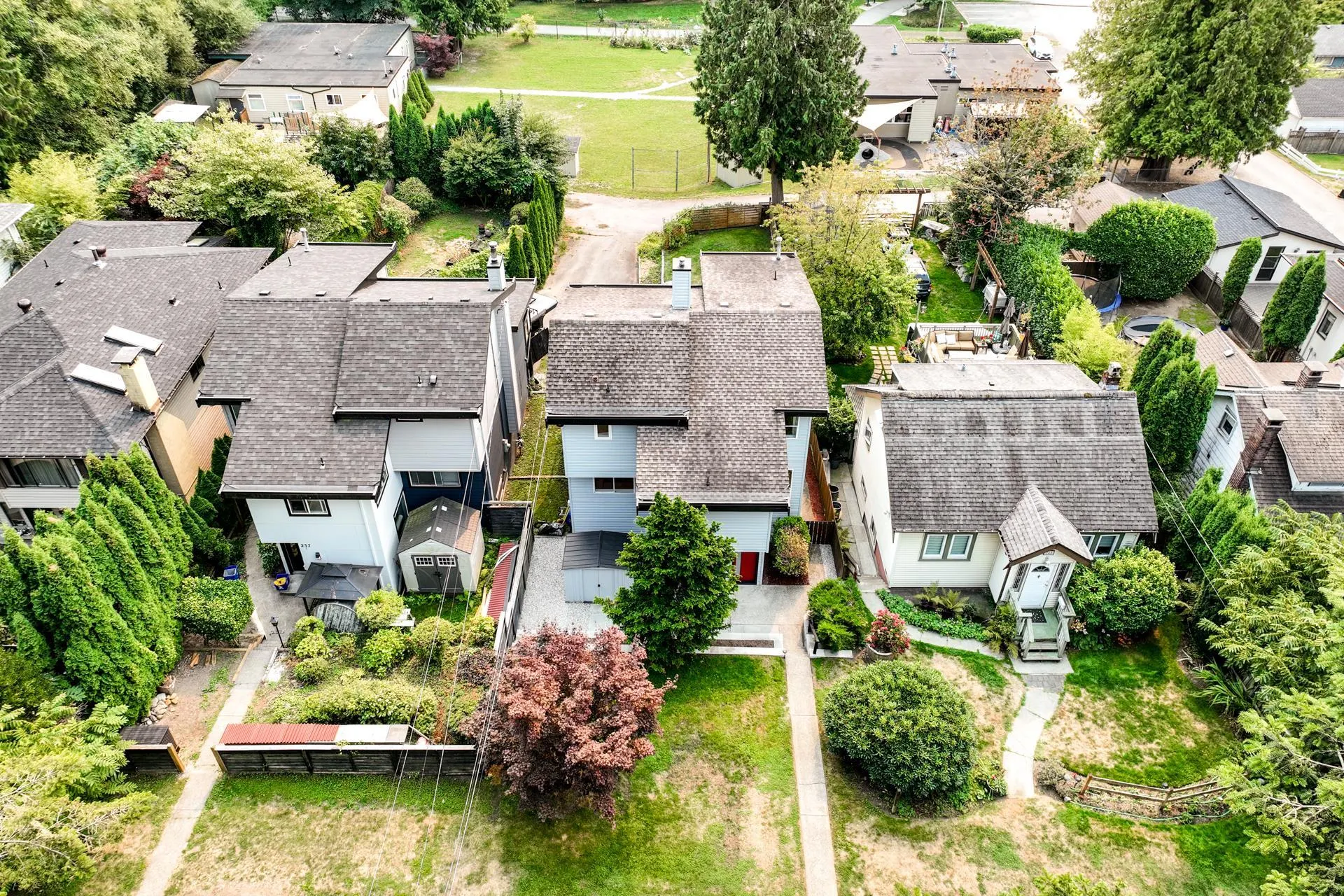 239 W 22nd Street