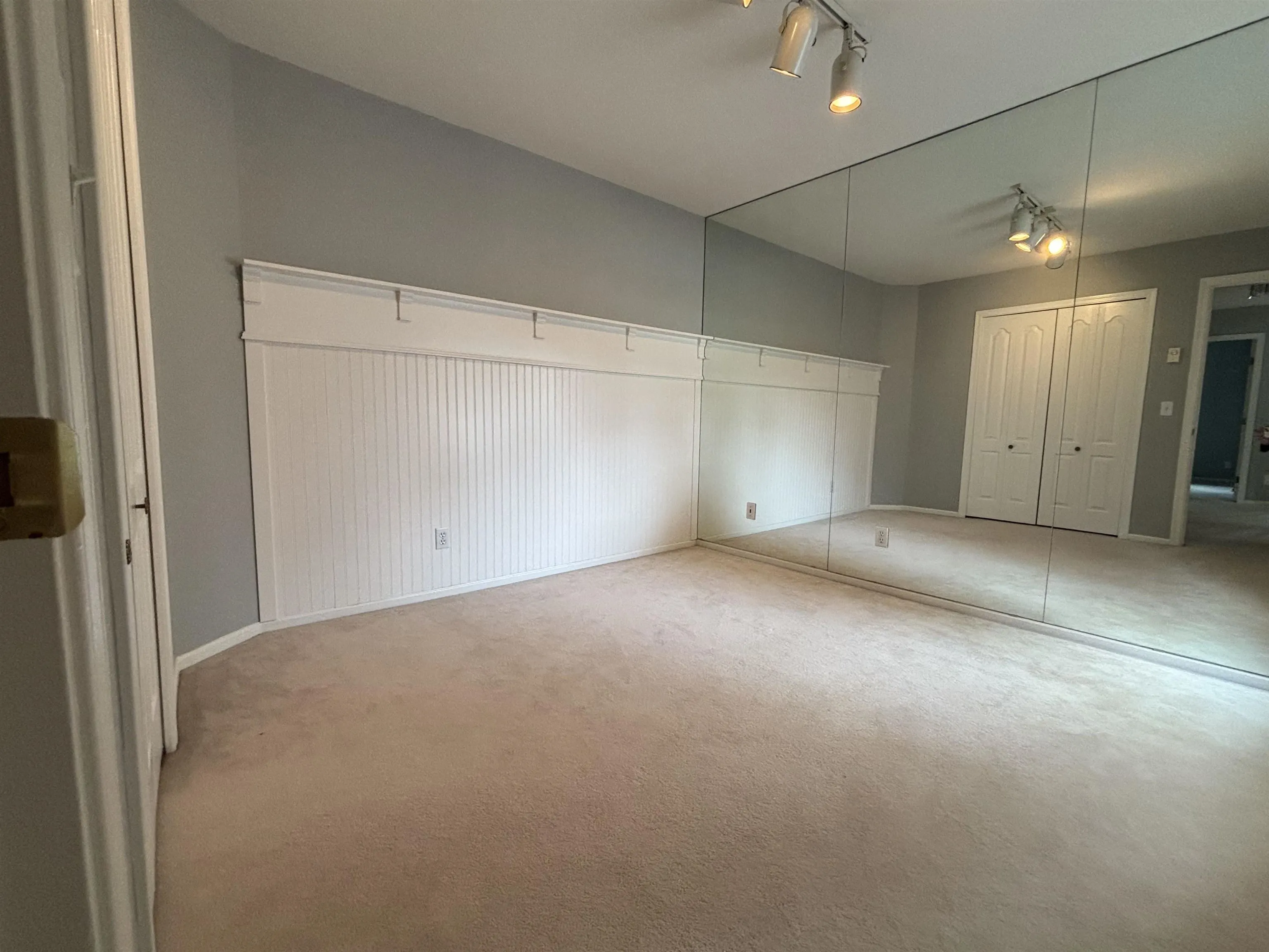 10924 160 Street