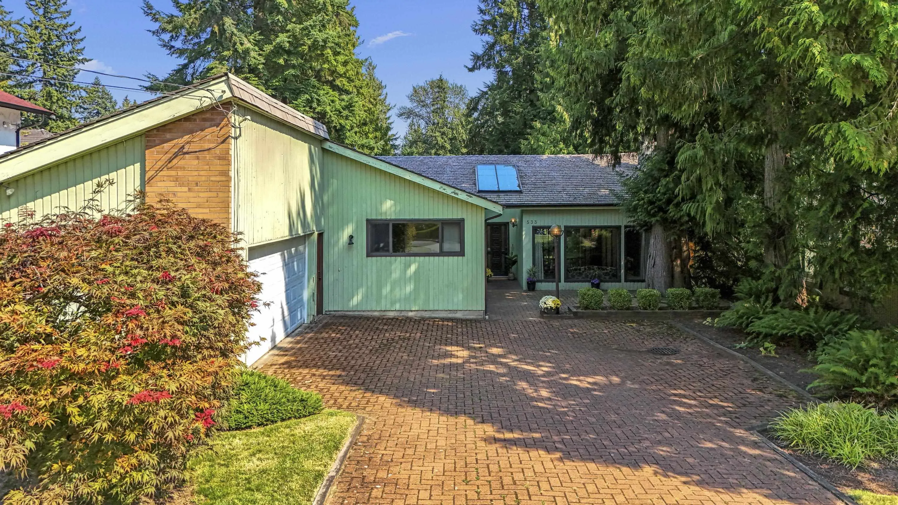 533 Ascot Street