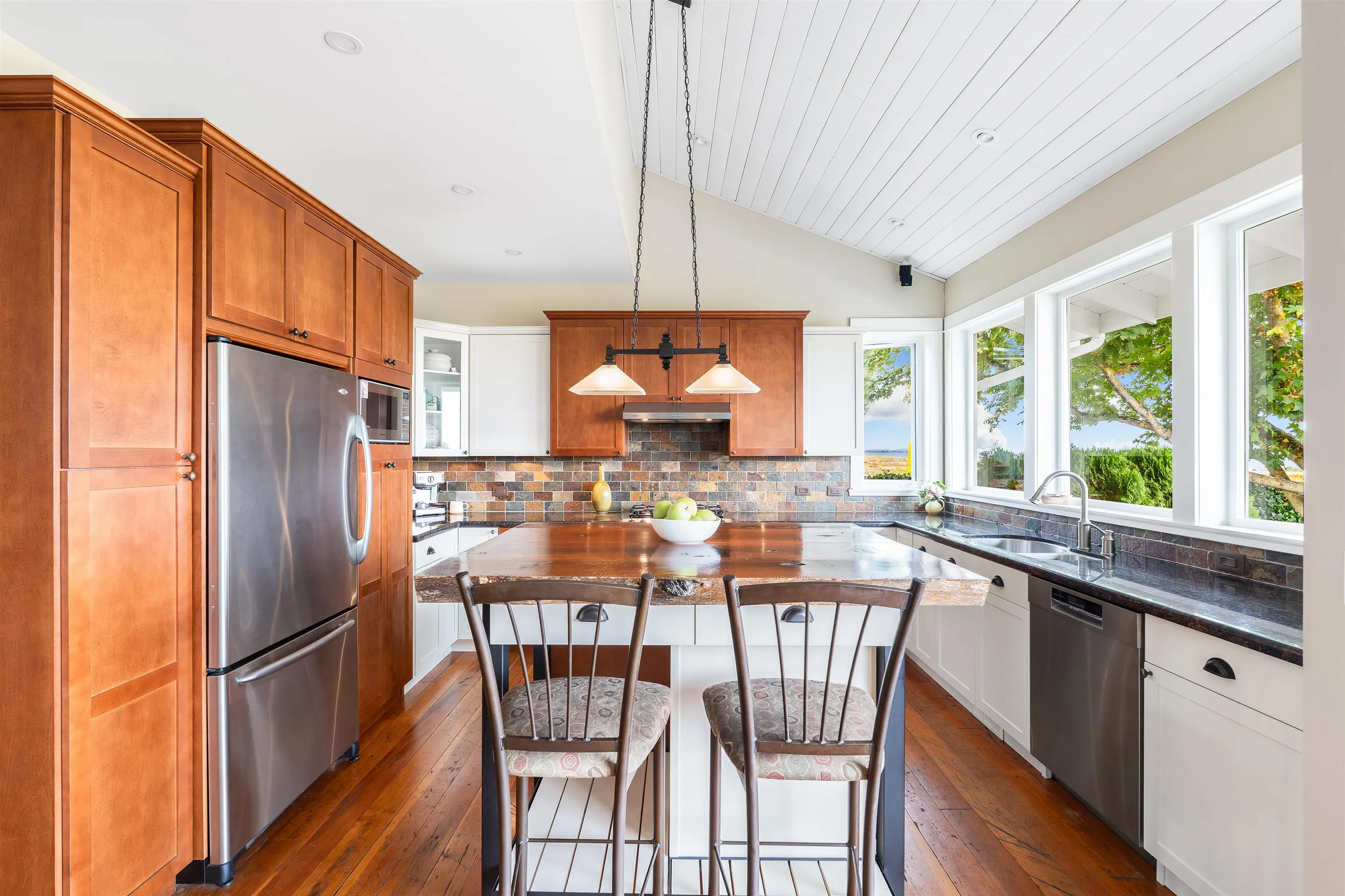 1284 Beach Grove Road