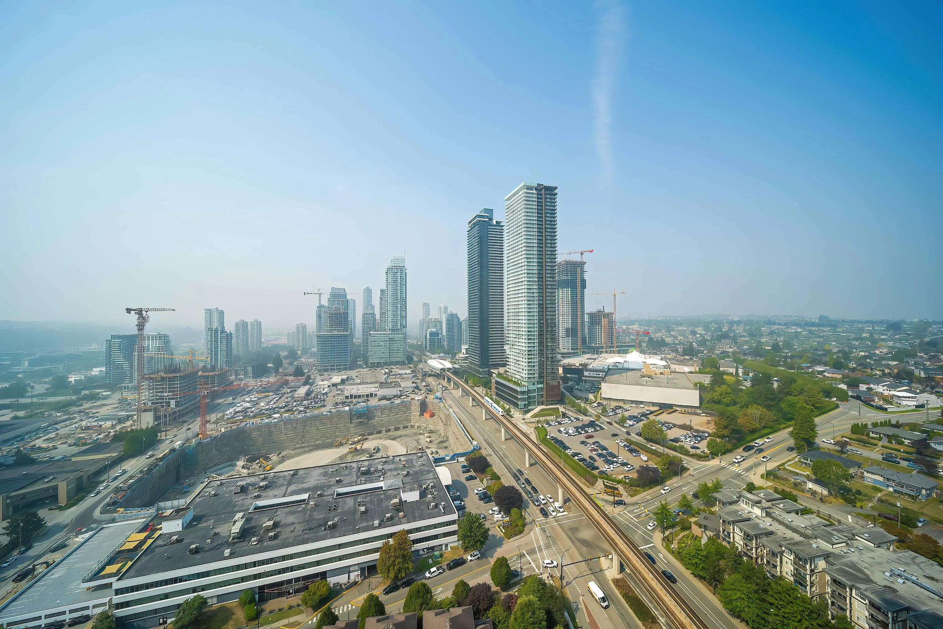 2702 4720 Lougheed Highway