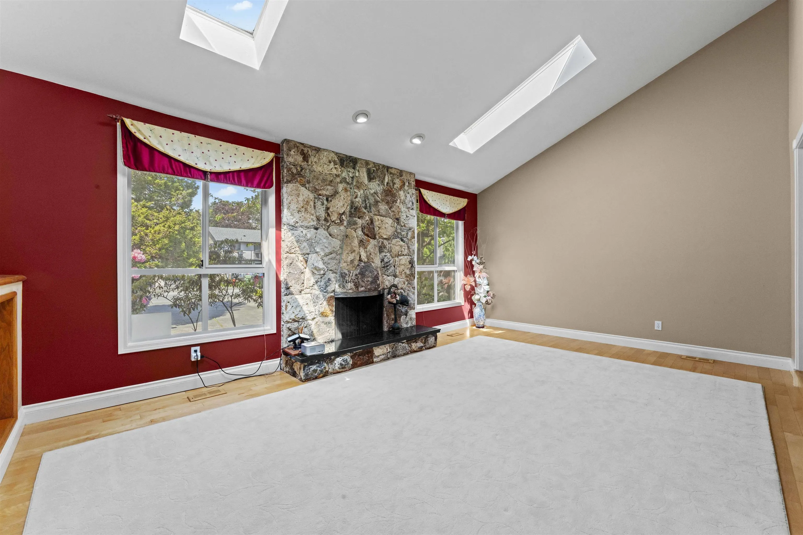 8340 Lunen Road