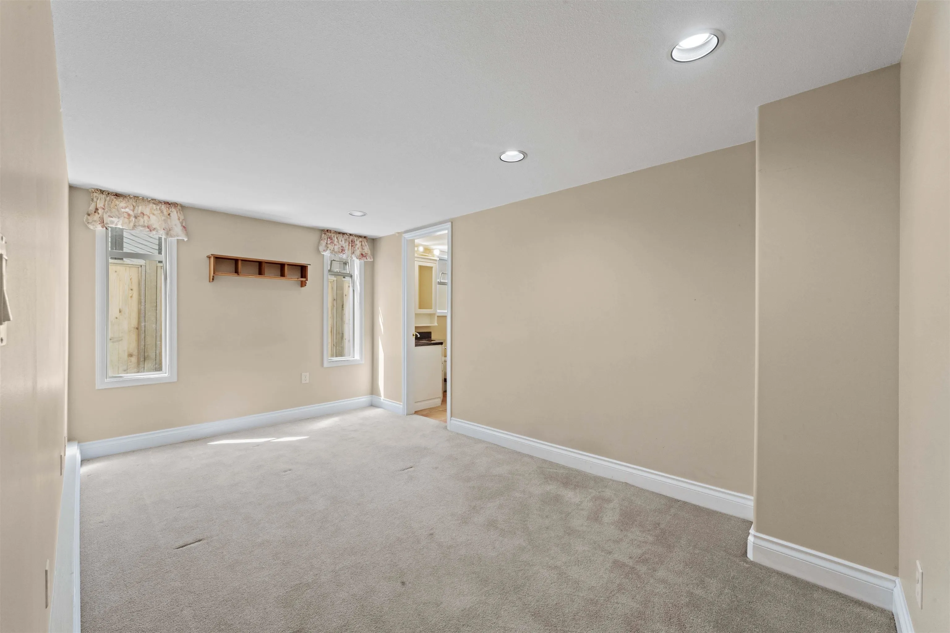 8340 Lunen Road