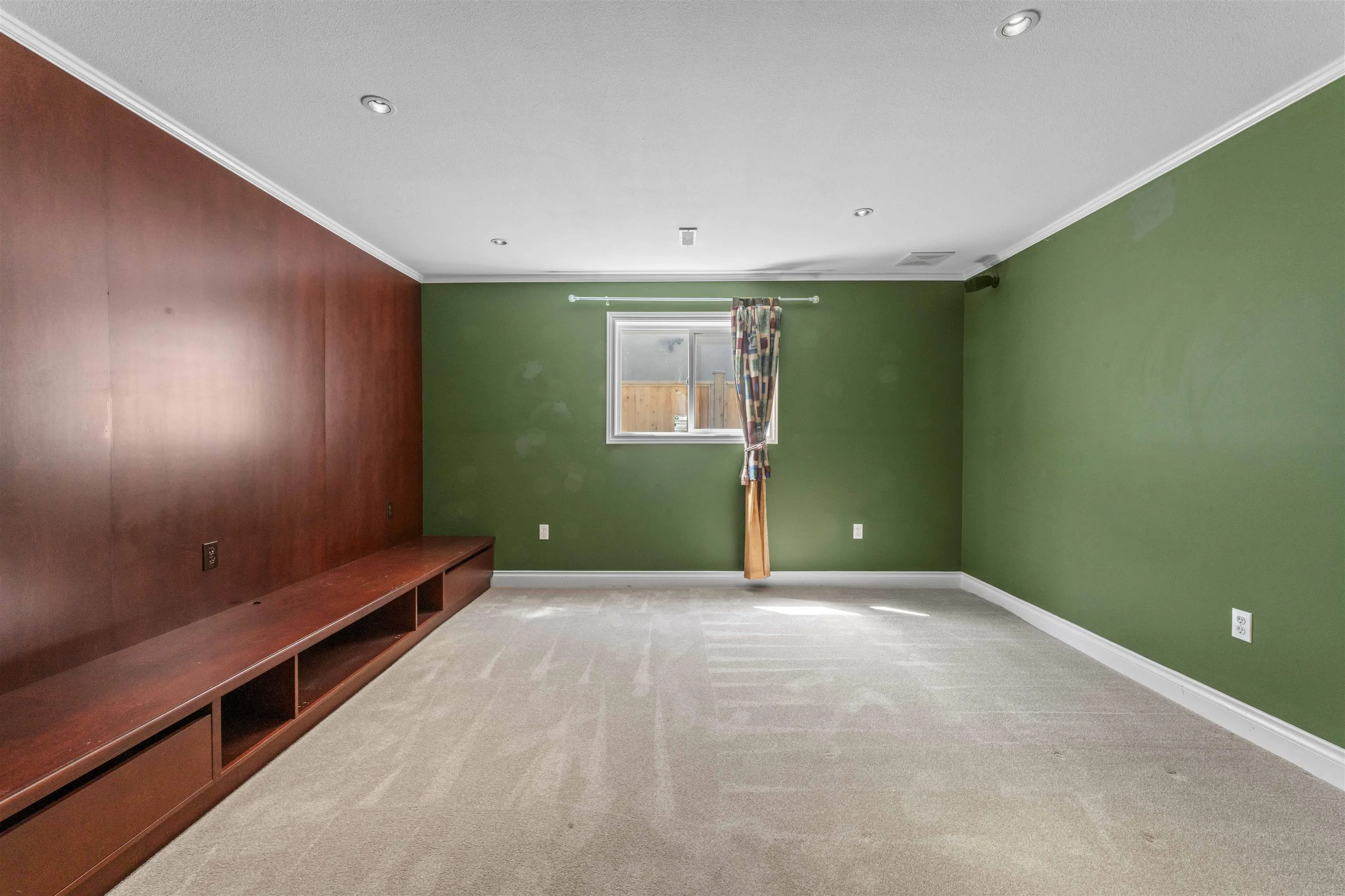 8340 Lunen Road