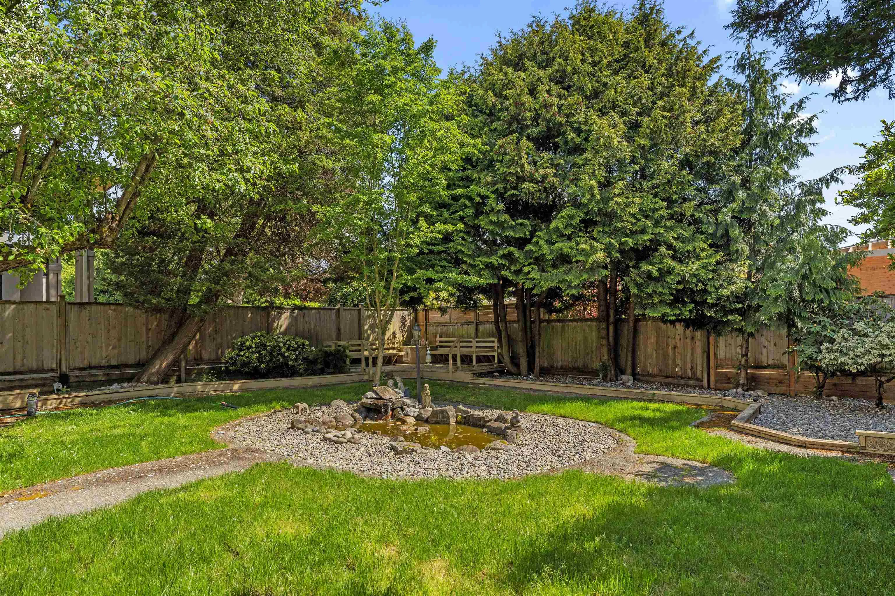 8340 Lunen Road
