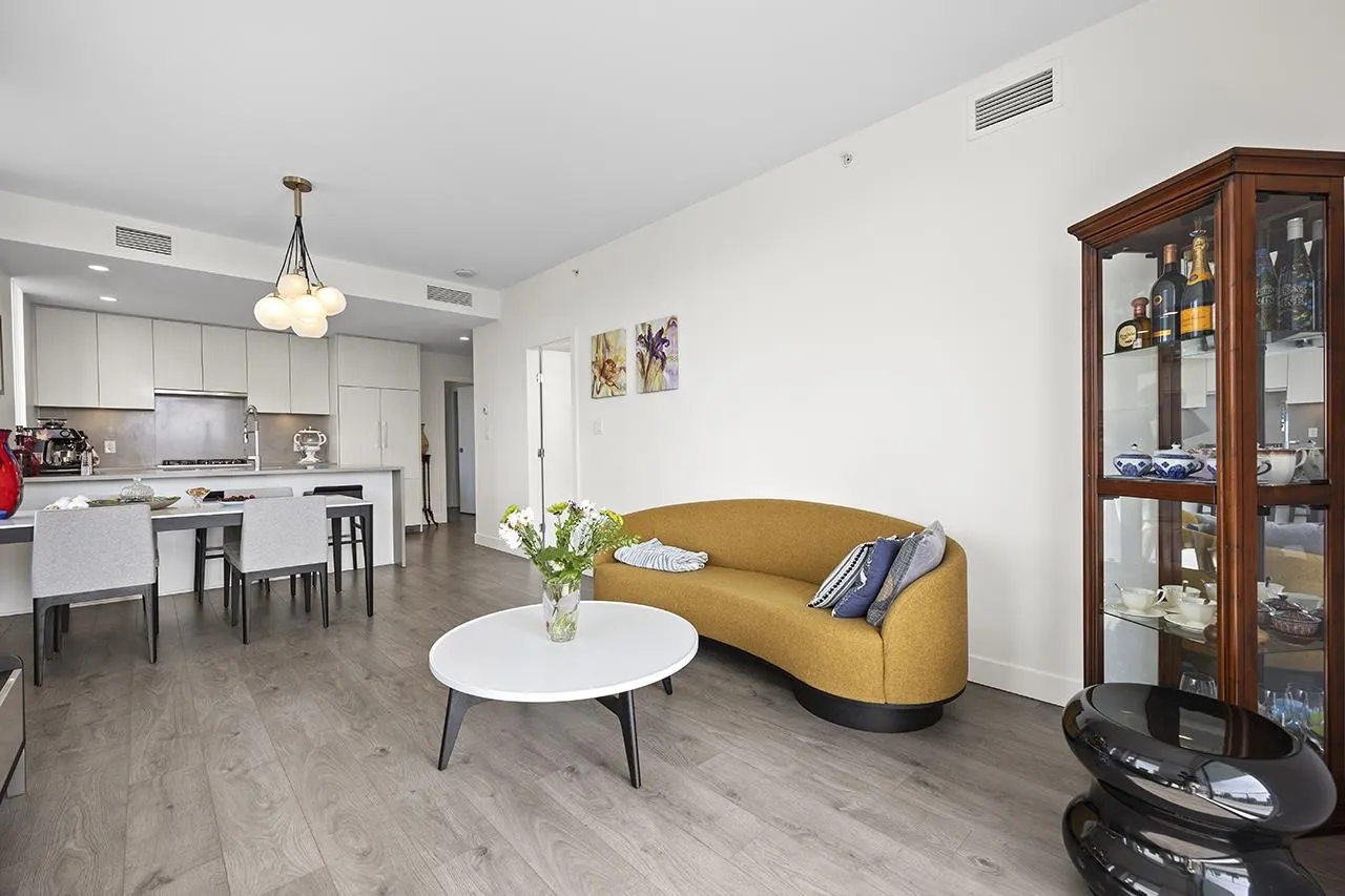 2107 4465 Juneau Street