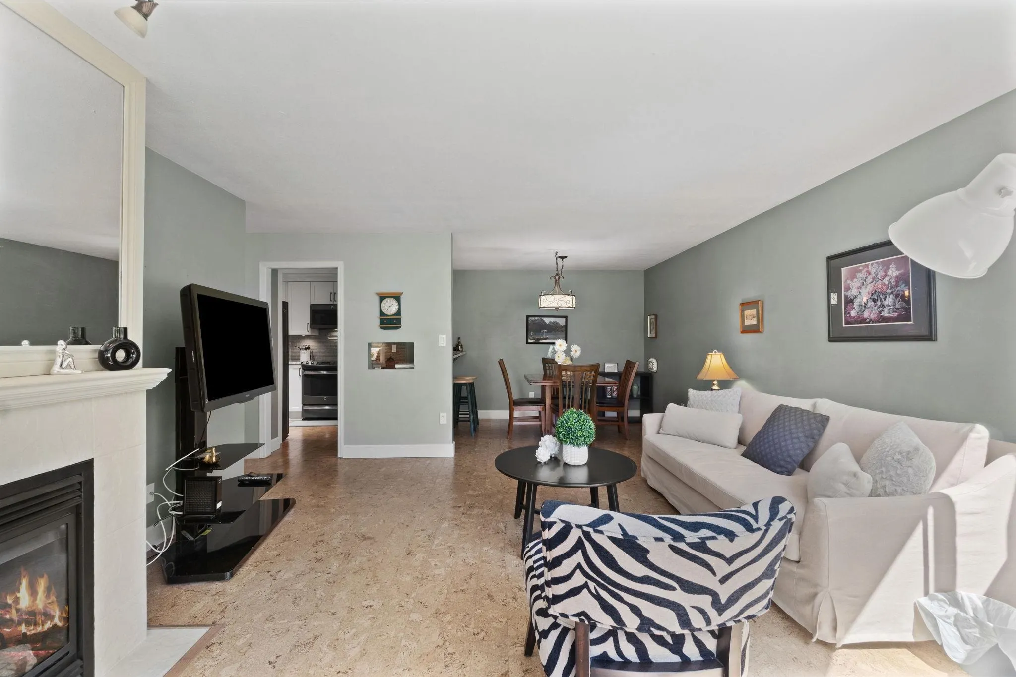 116 1150 Quayside Drive